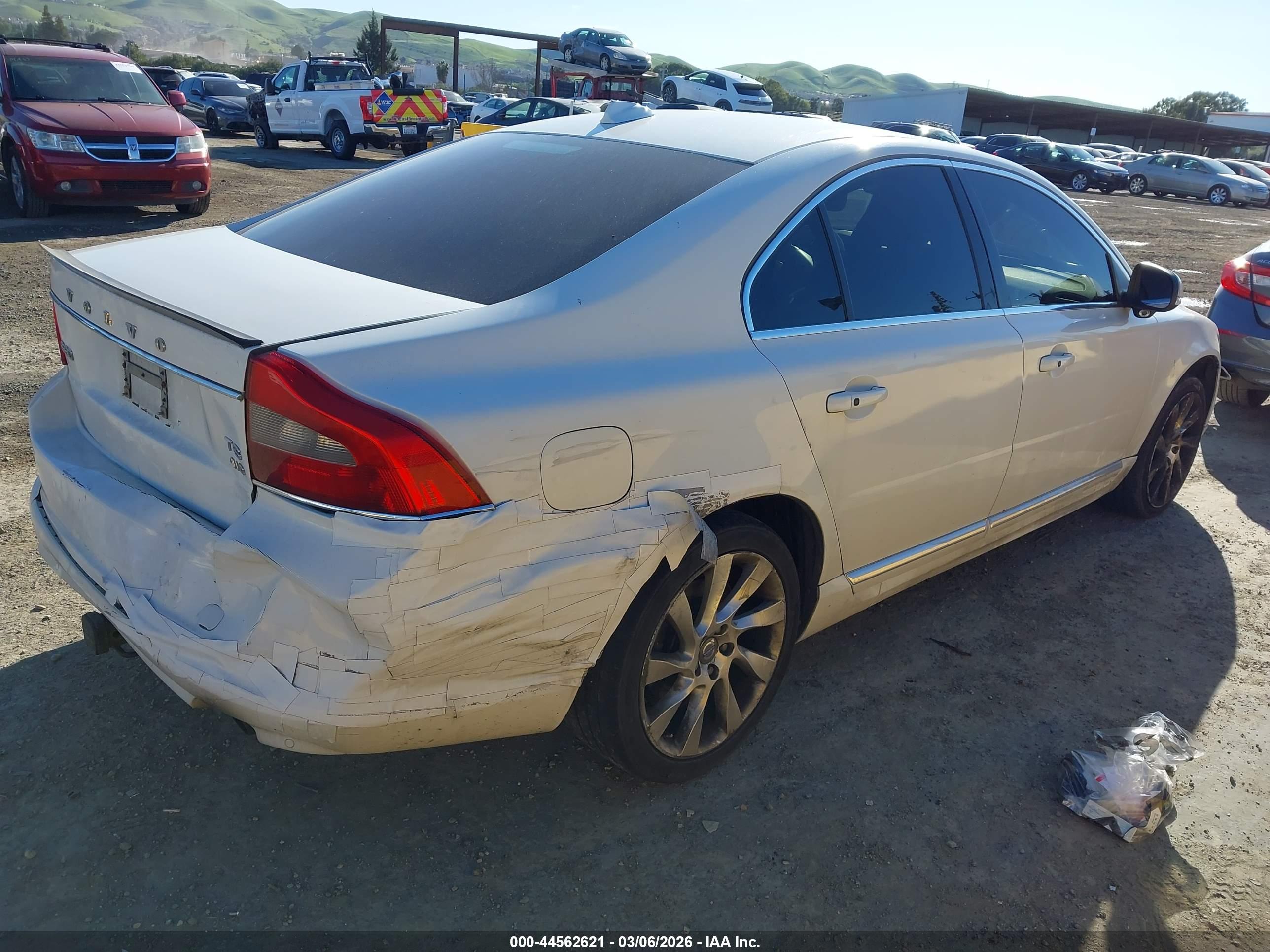 VOLVO S80 image 4