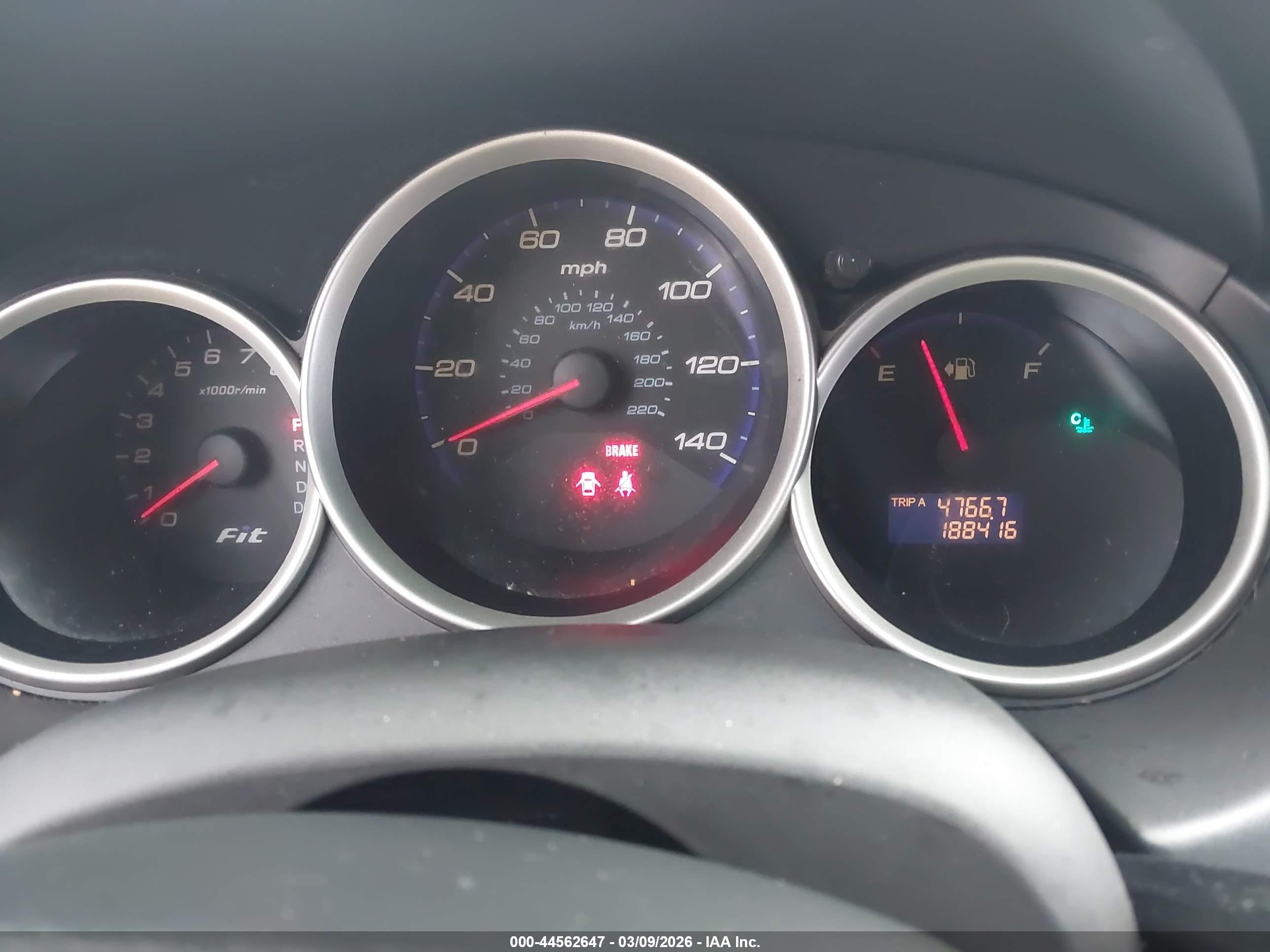 HONDA FIT image 7