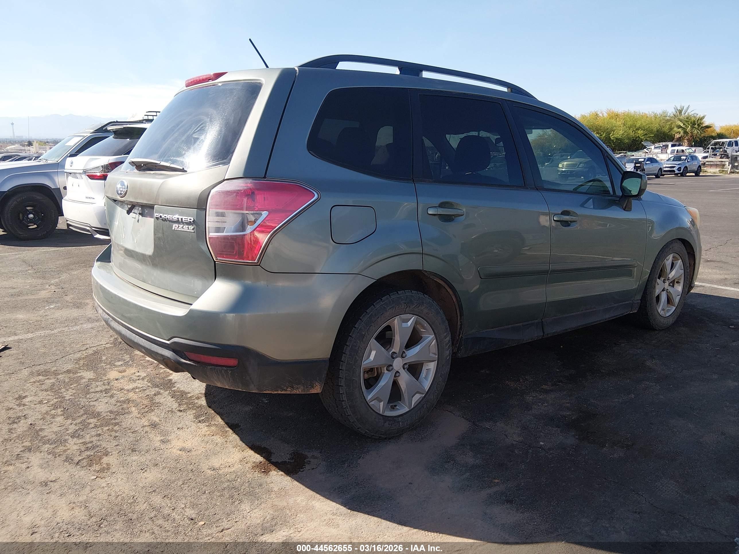 SUBARU FORESTER image 4
