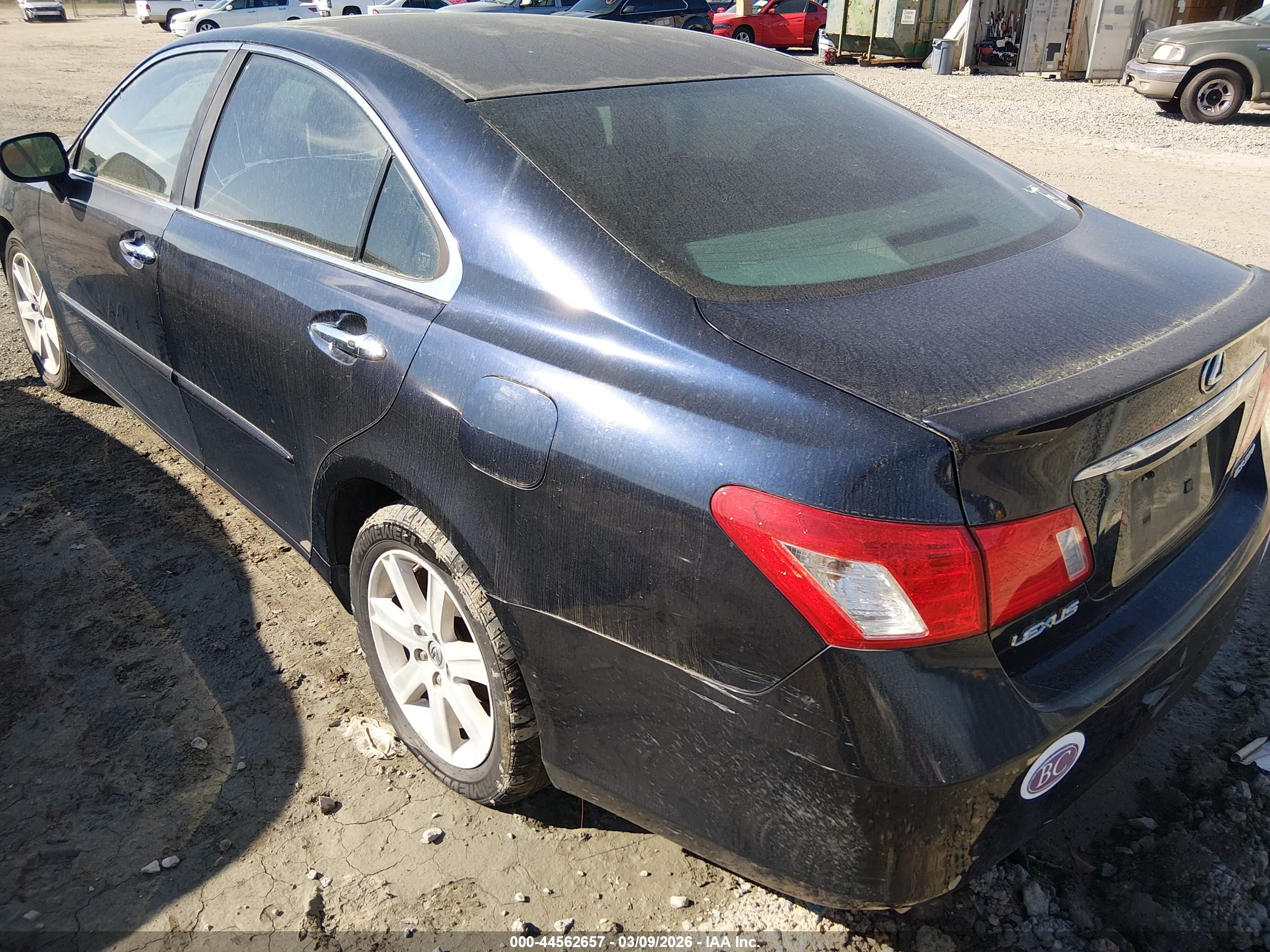 LEXUS ES image 3