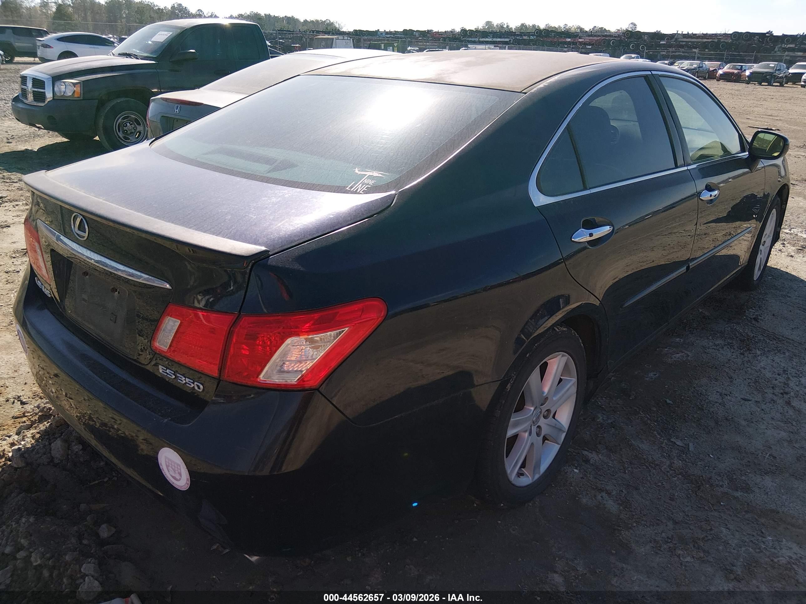 LEXUS ES image 4