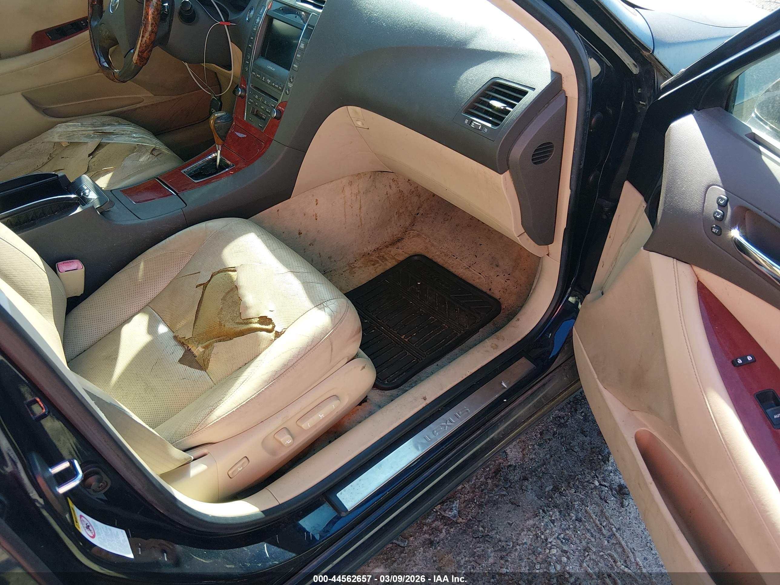 LEXUS ES image 5