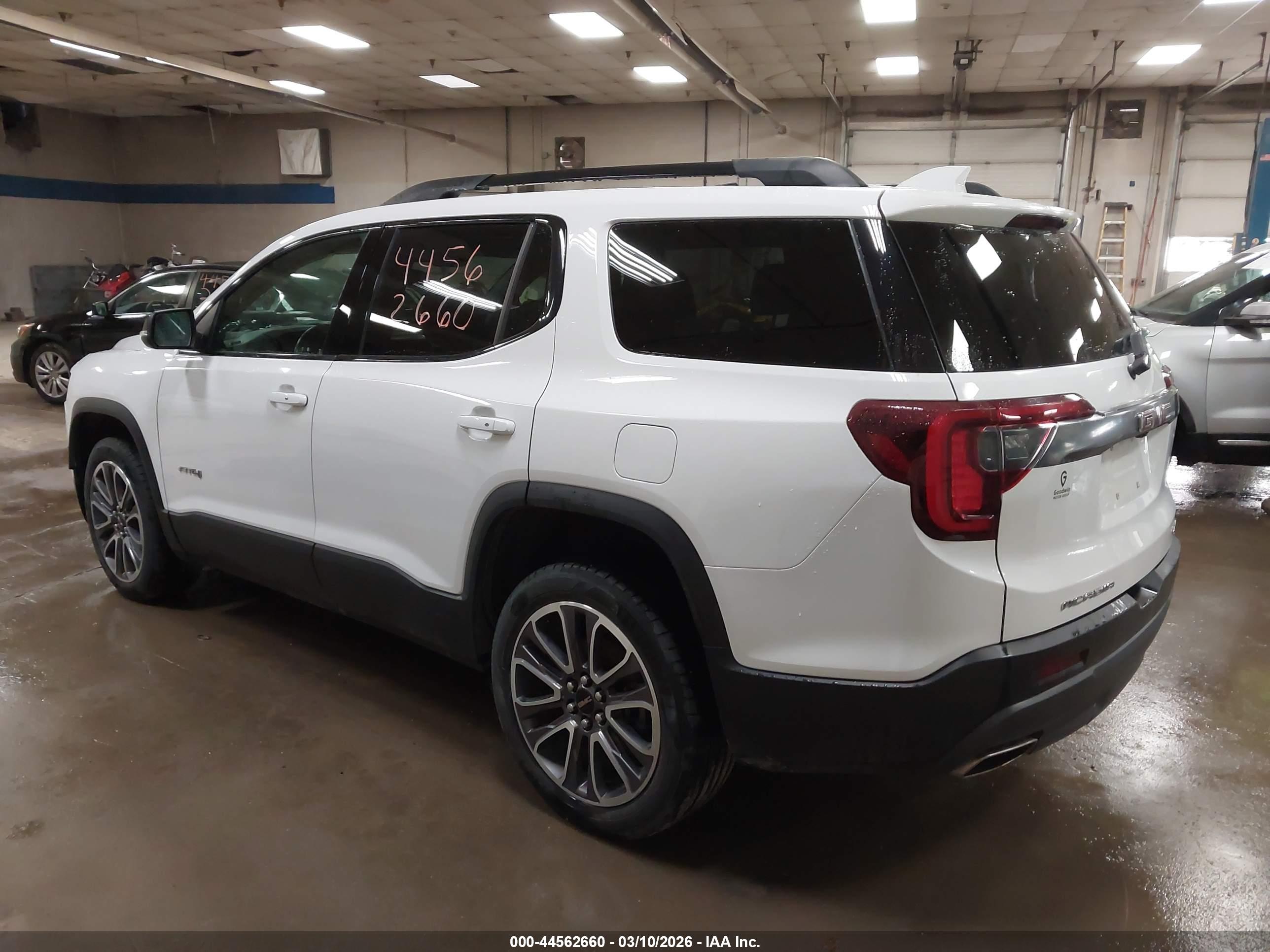 GMC ACADIA image 3