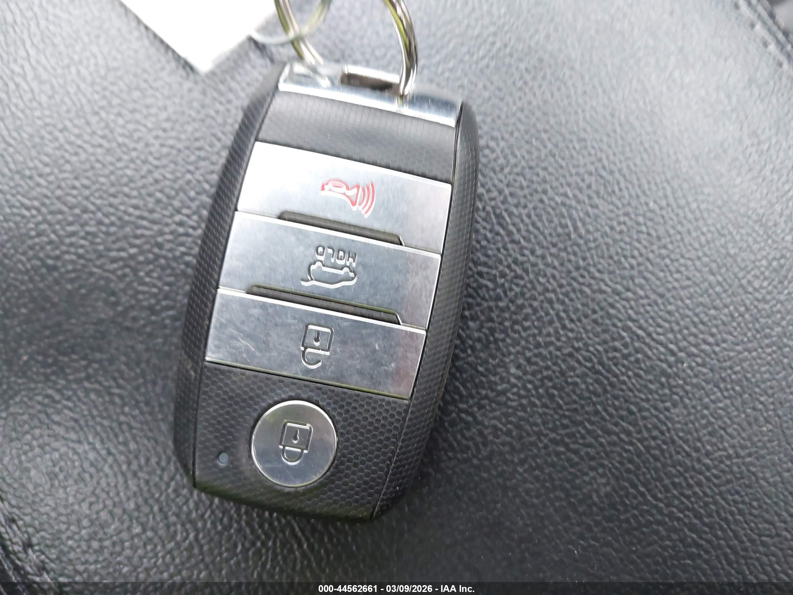 KIA SORENTO image 11