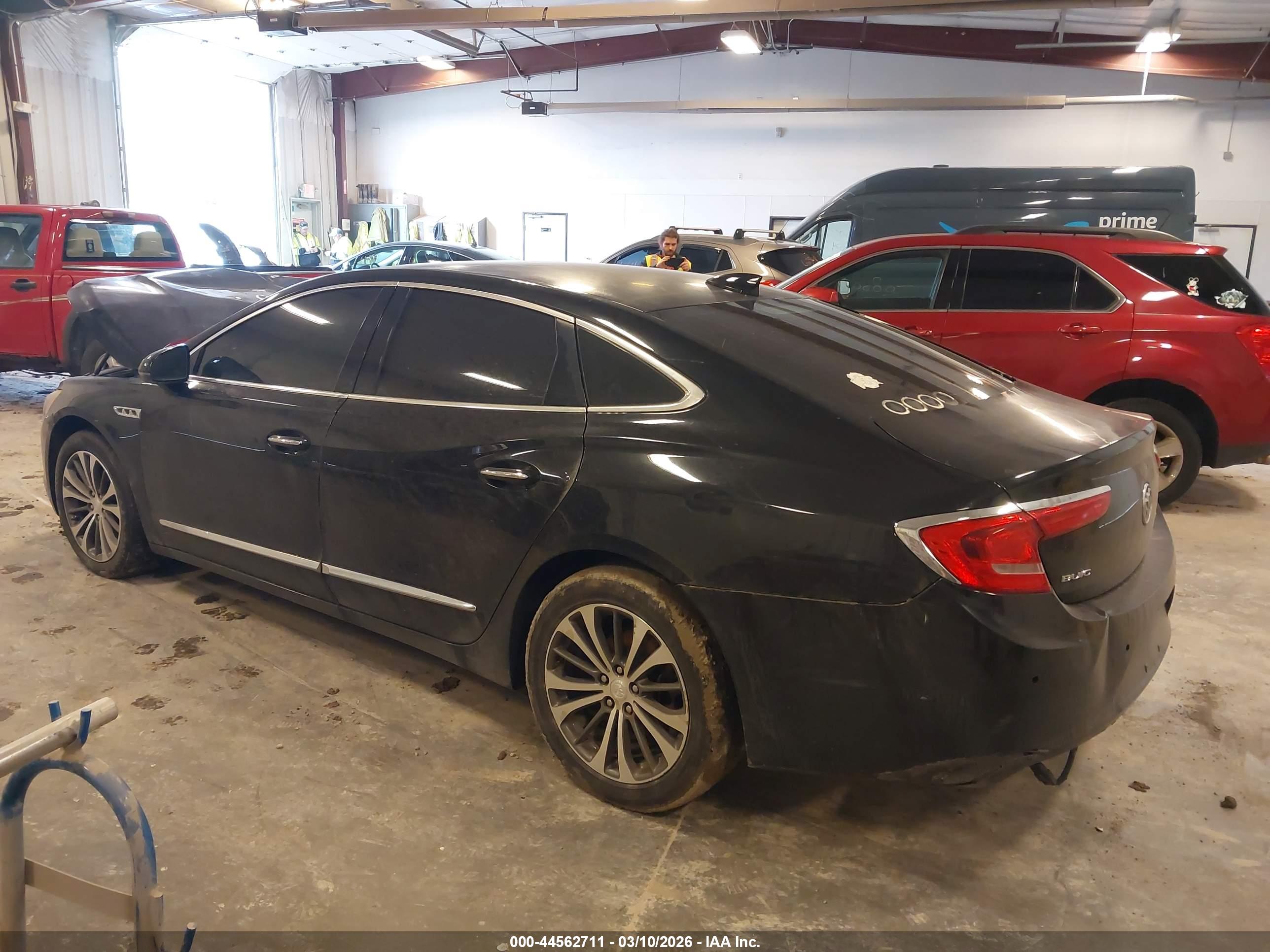 BUICK LACROSSE image 3