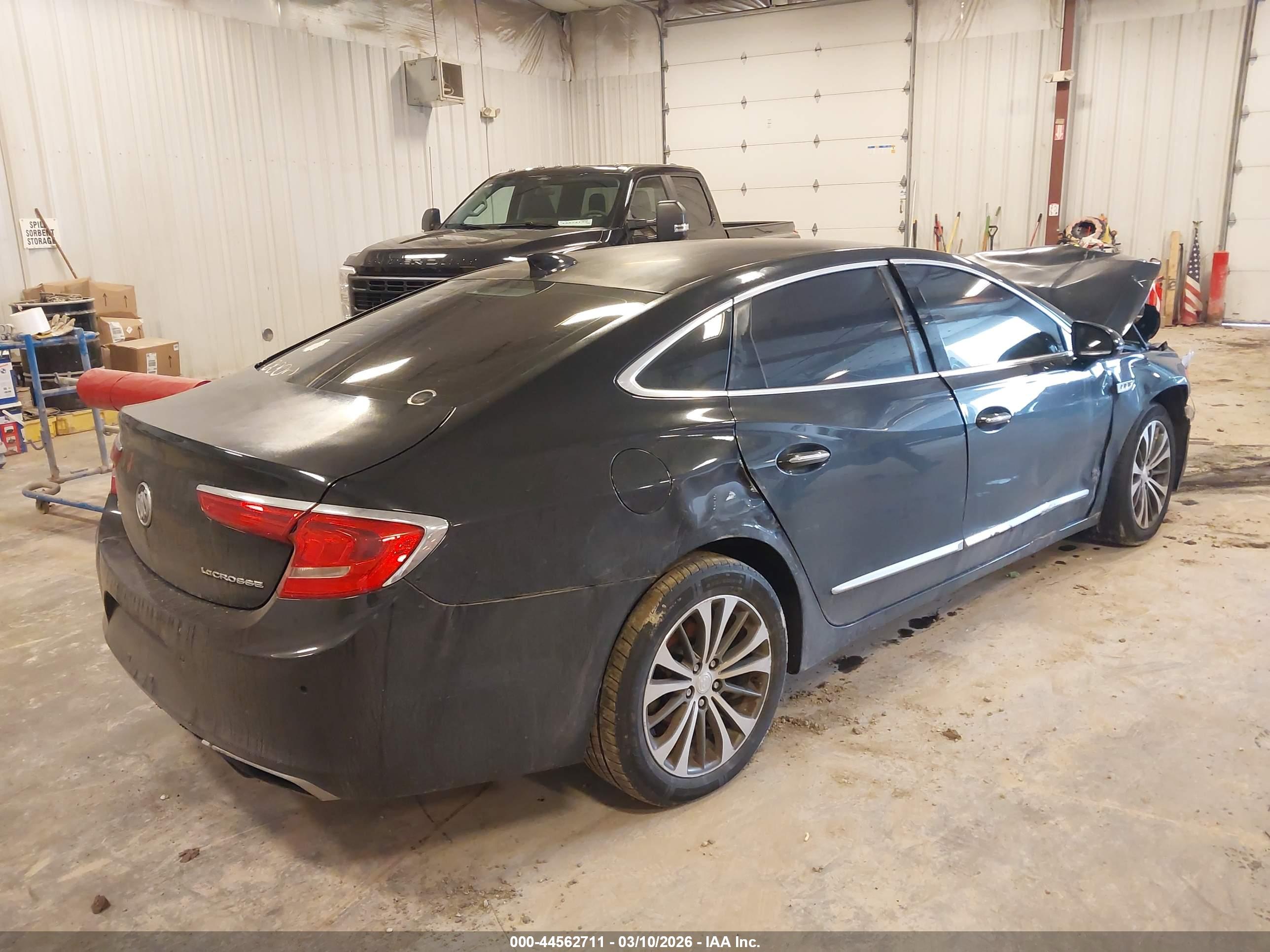BUICK LACROSSE image 4