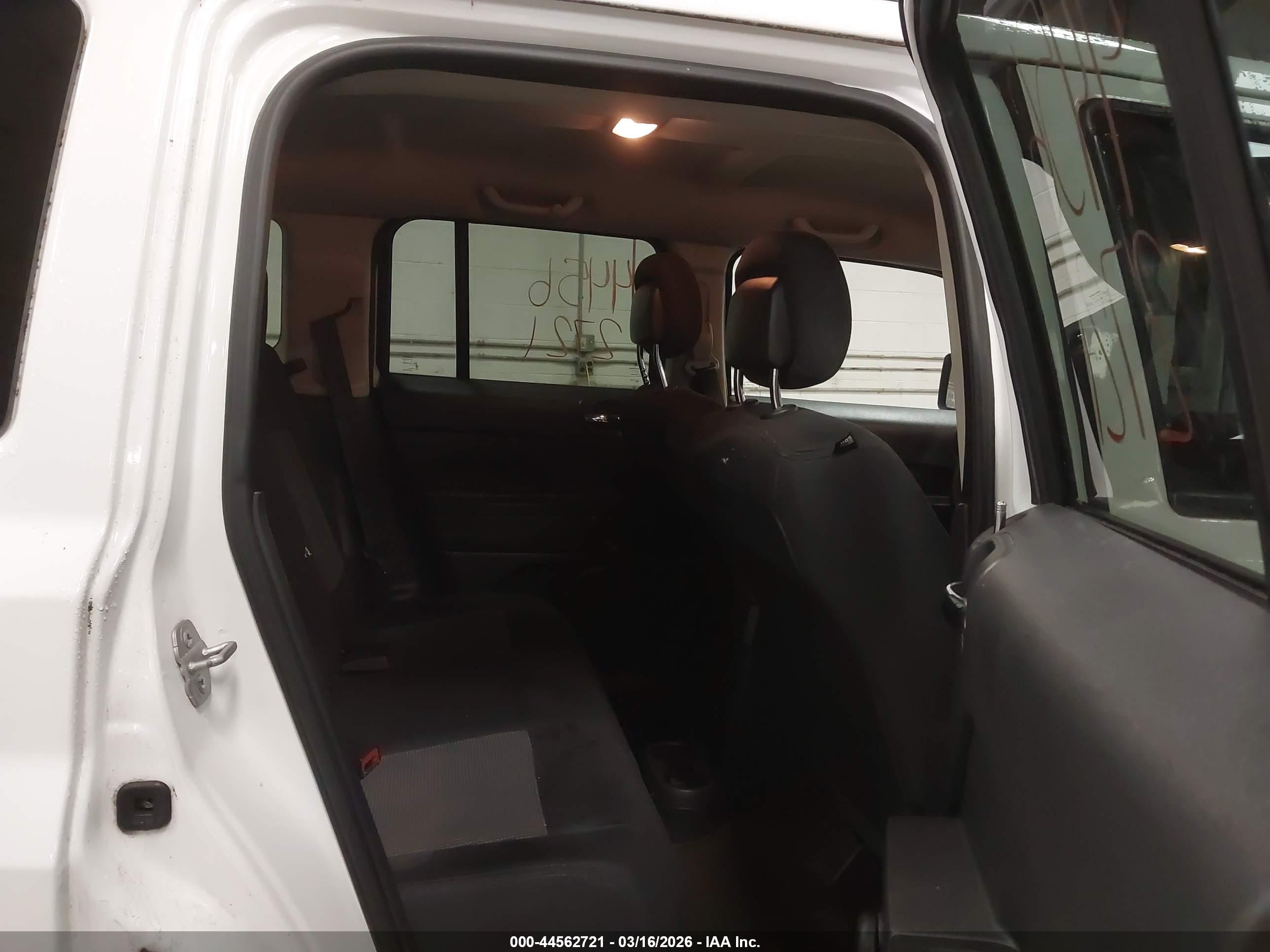 JEEP PATRIOT image 8