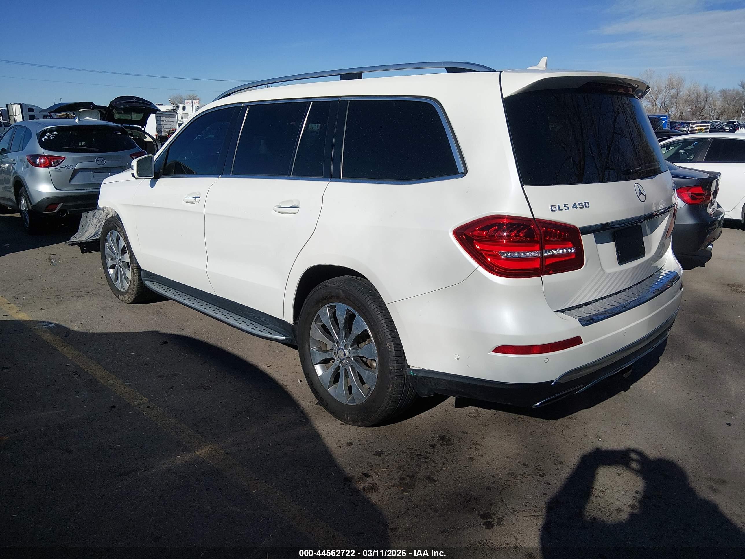 MERCEDES-BENZ GLS image 3