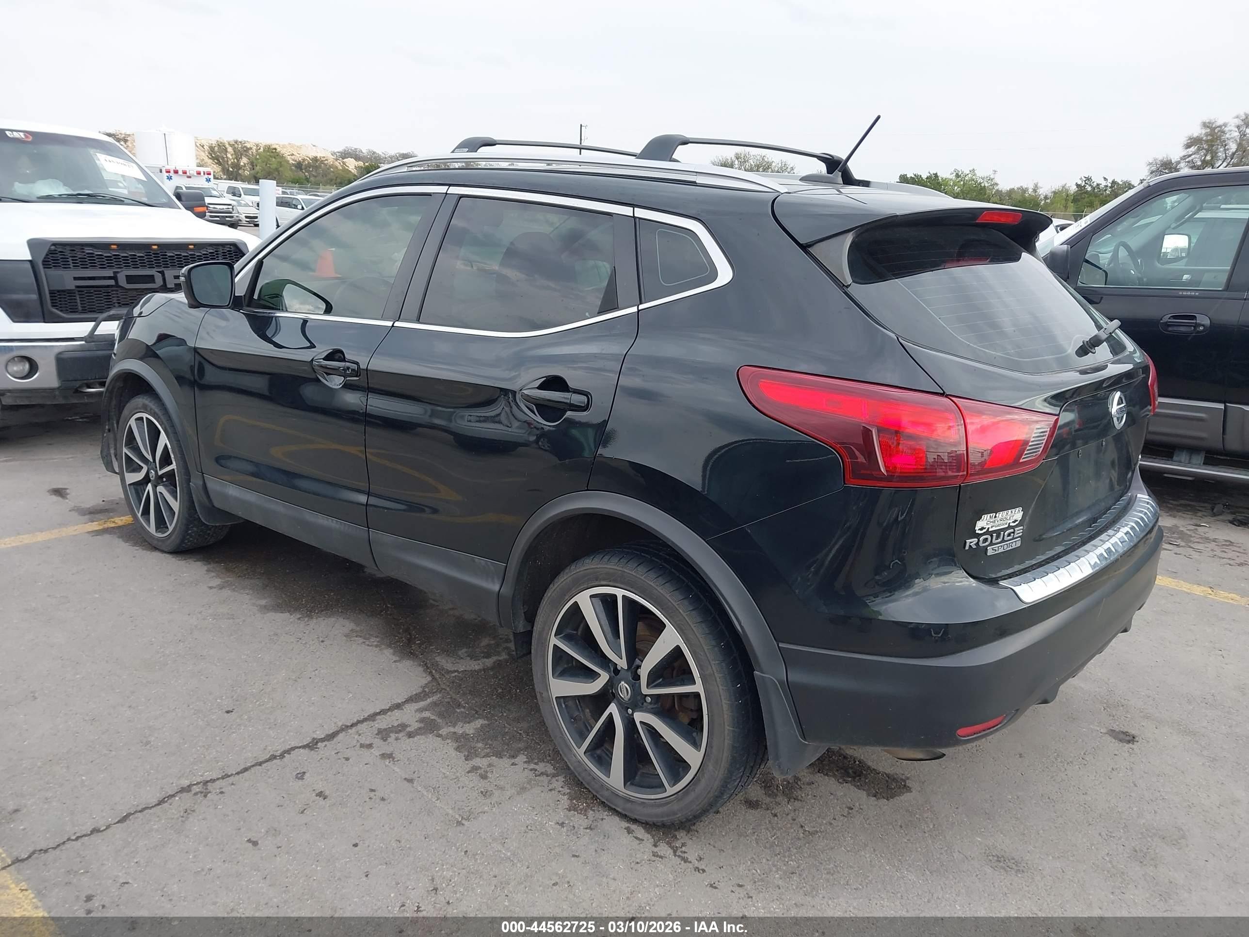 NISSAN ROGUE image 3