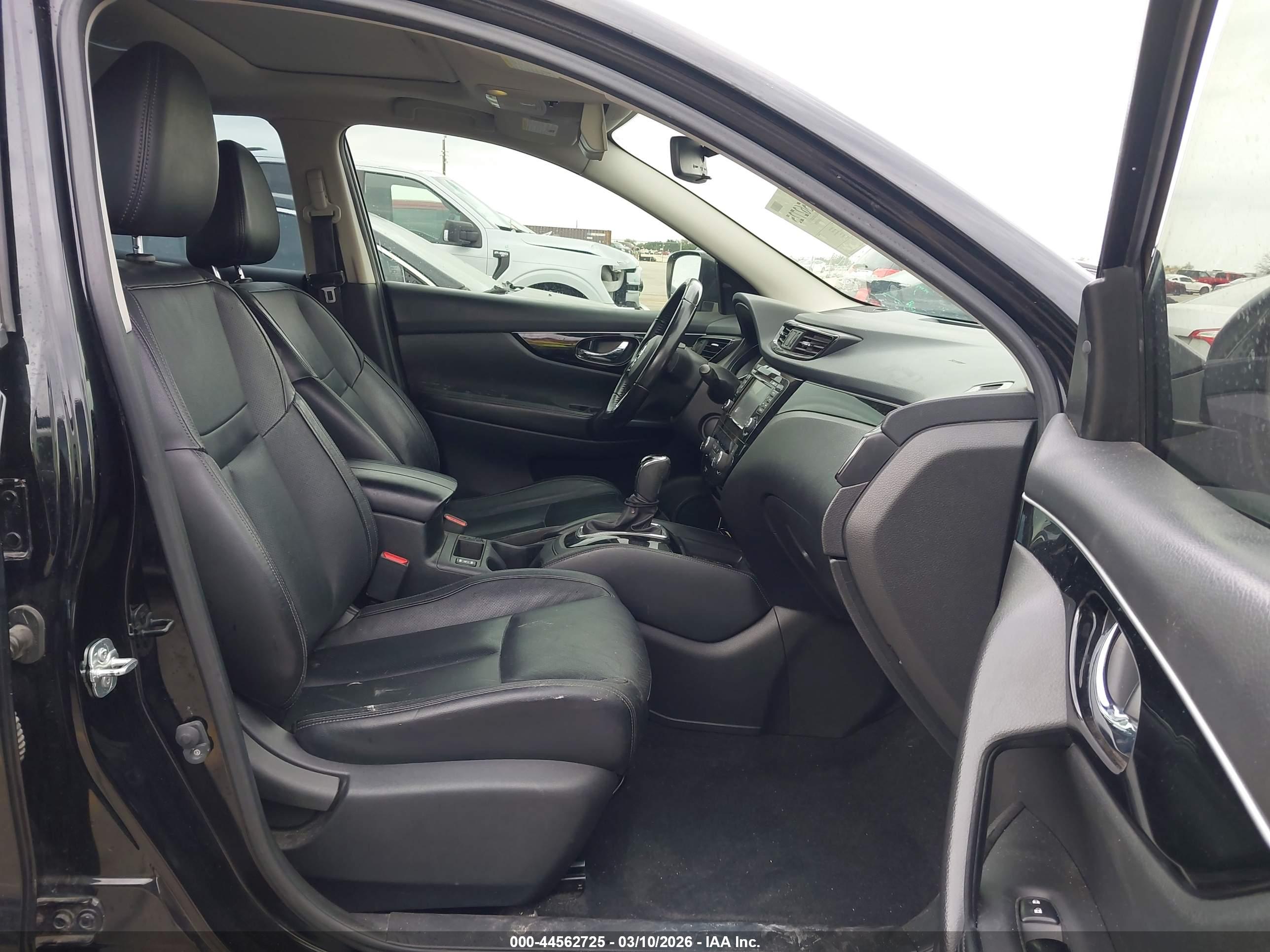 NISSAN ROGUE image 5