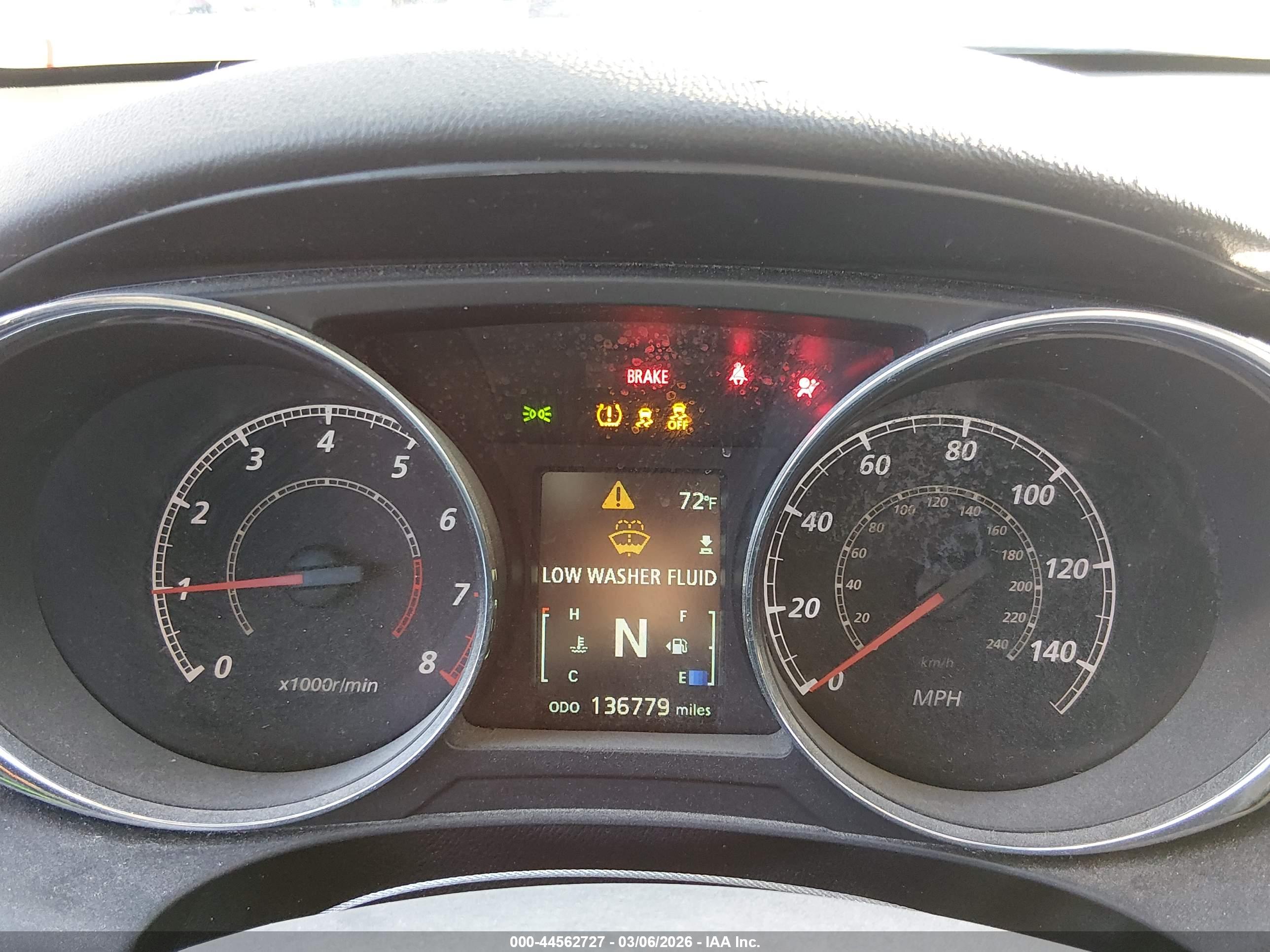 MITSUBISHI OUTLANDER image 7