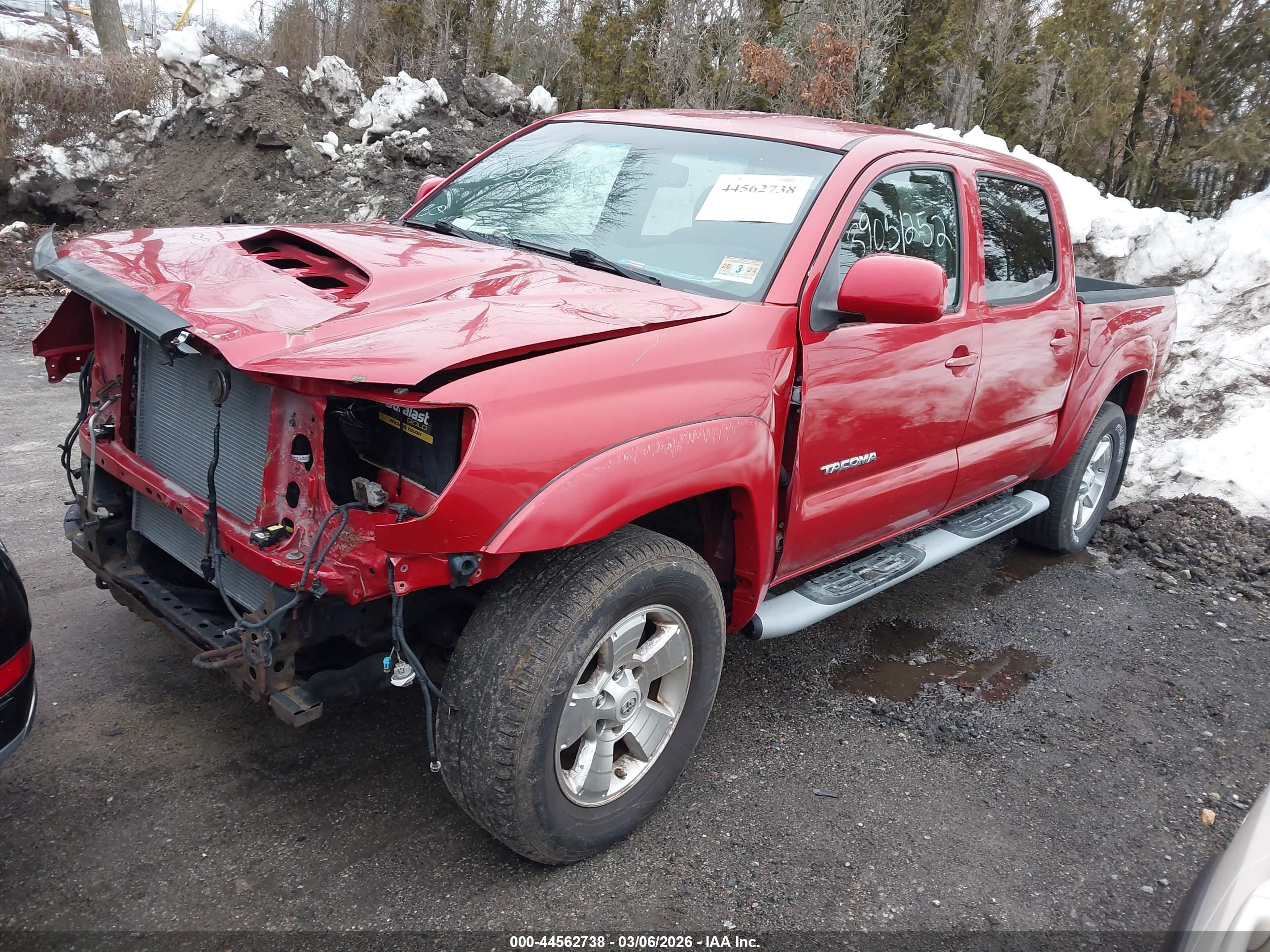 TOYOTA TACOMA image 2