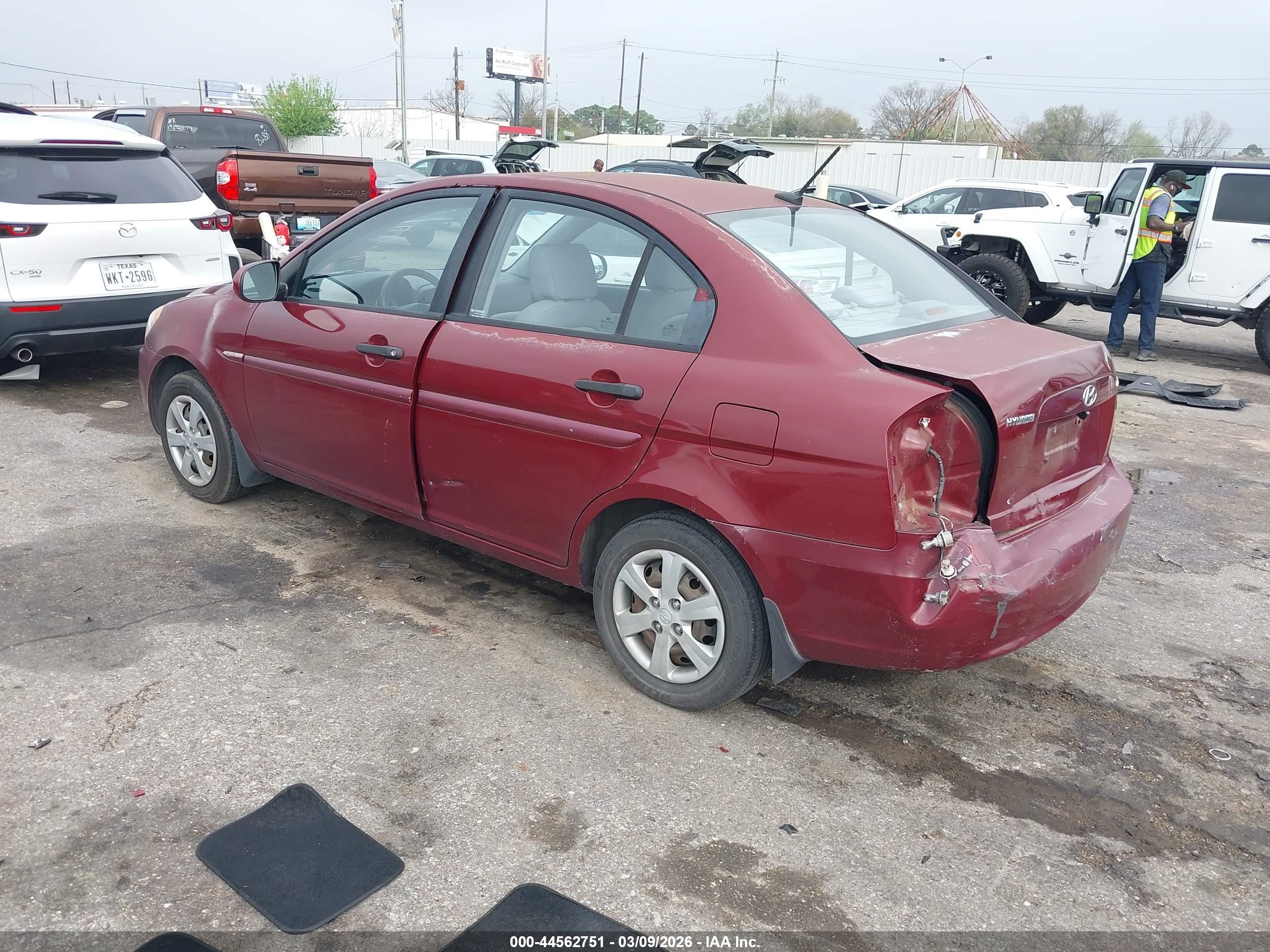 HYUNDAI ACCENT image 3