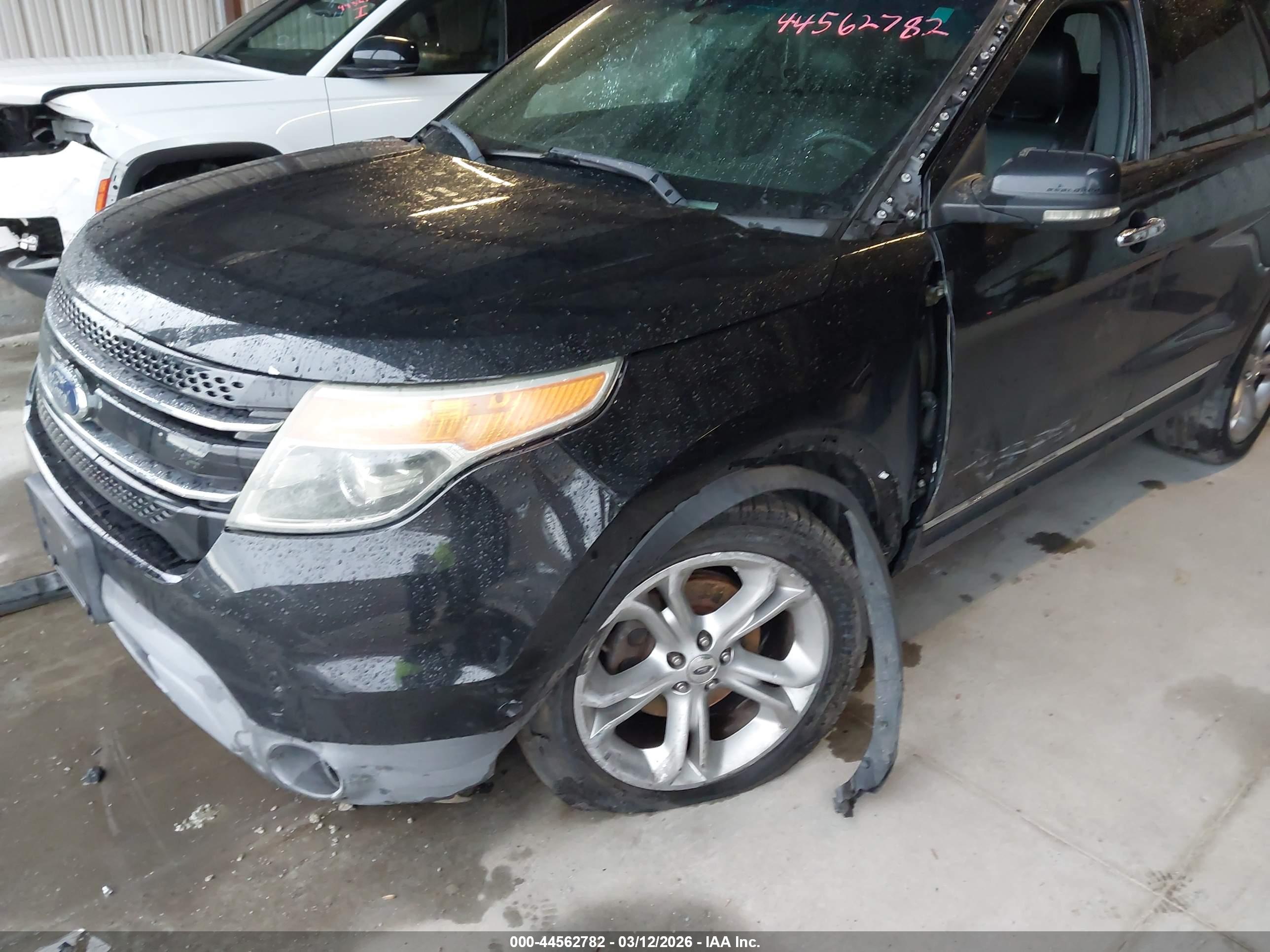 FORD EXPLORER image 6