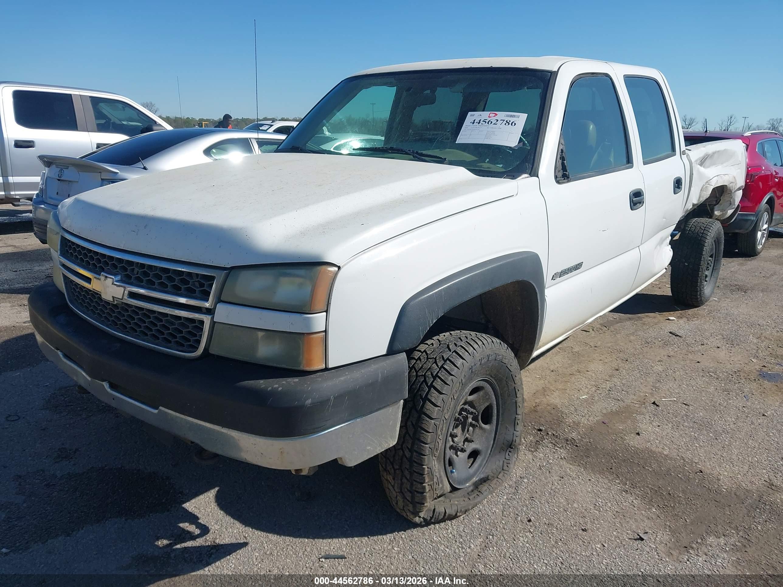 CHEVROLET SILVERADO image 2