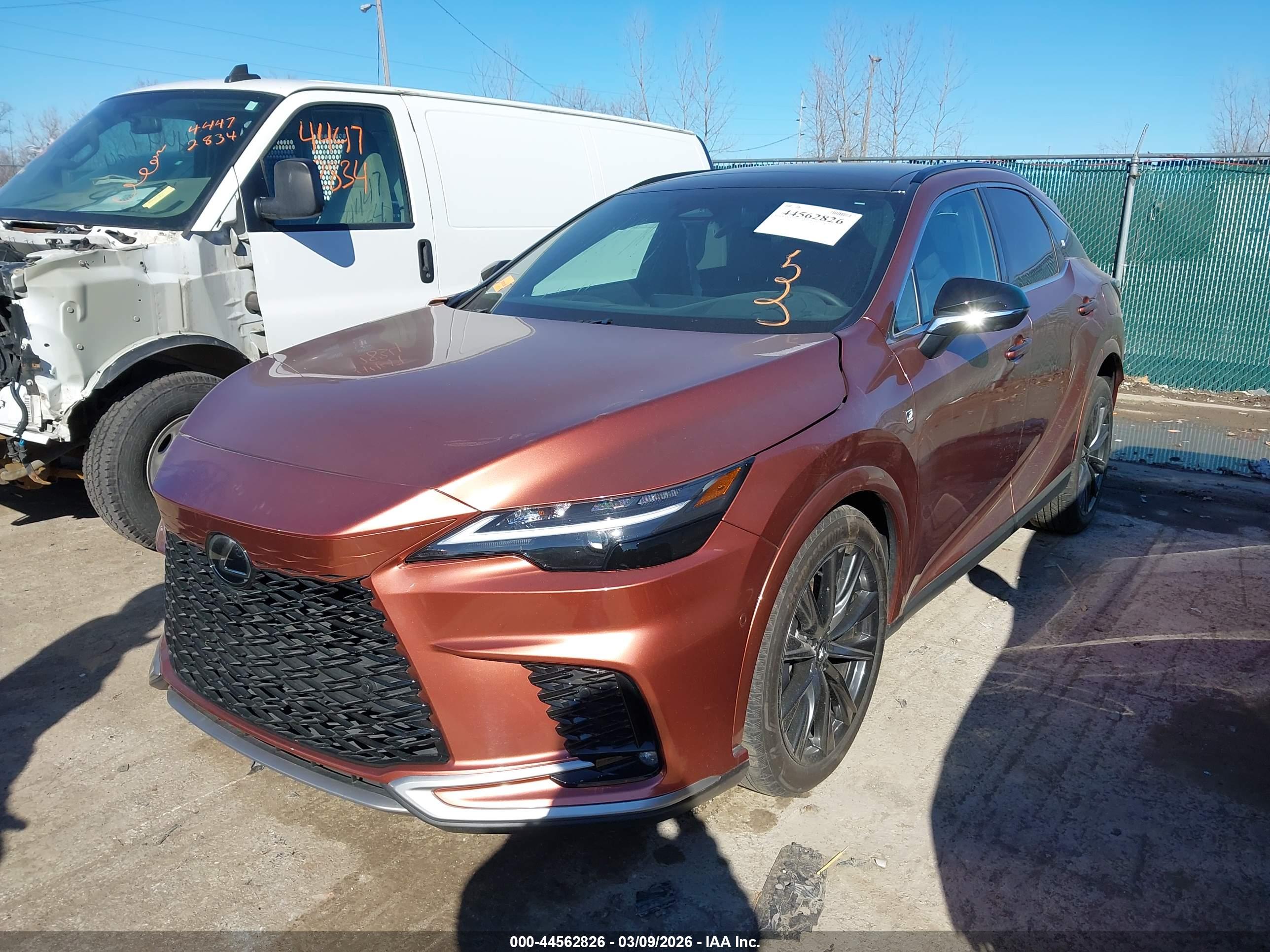 LEXUS RX image 2