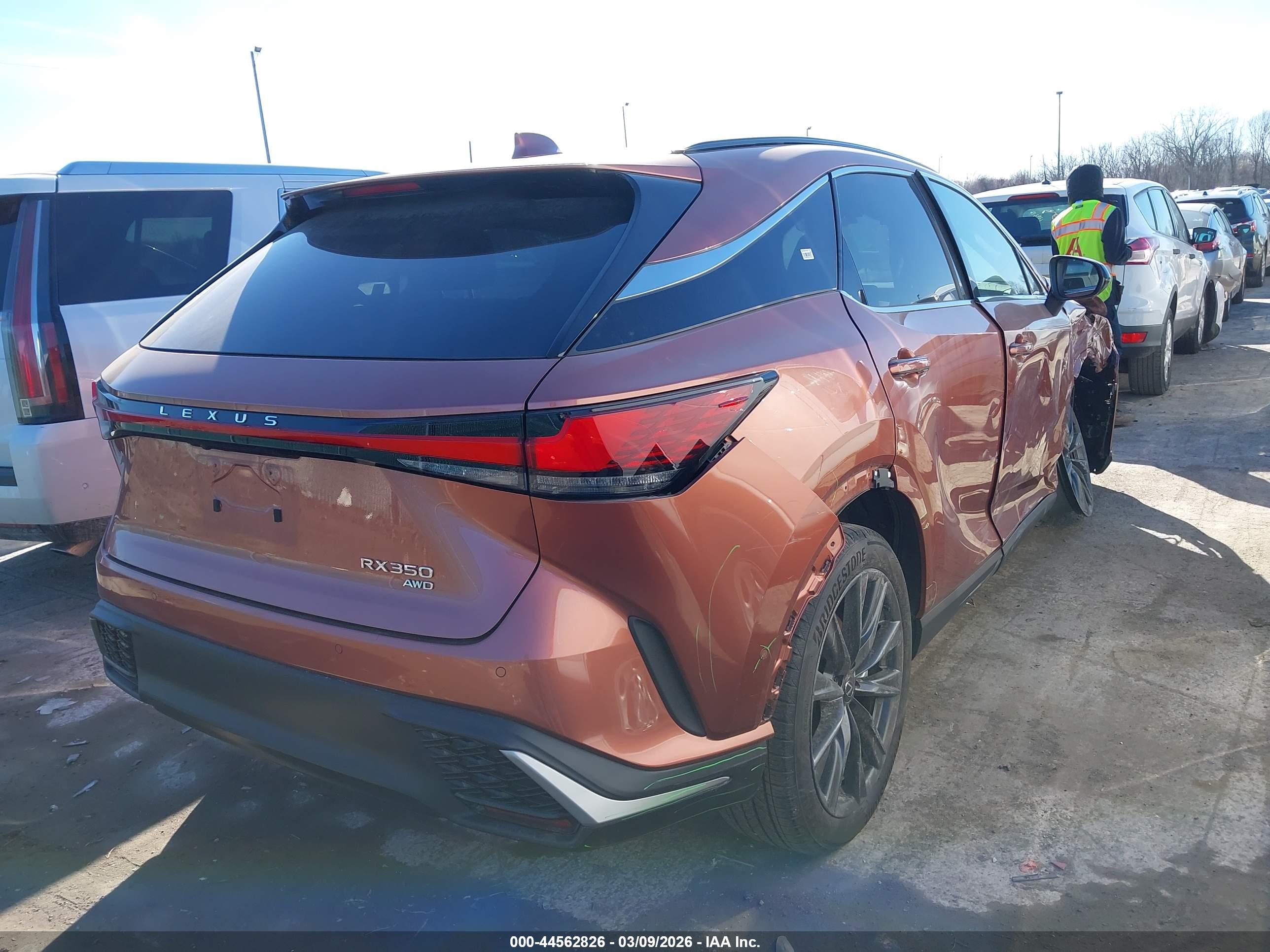 LEXUS RX image 4