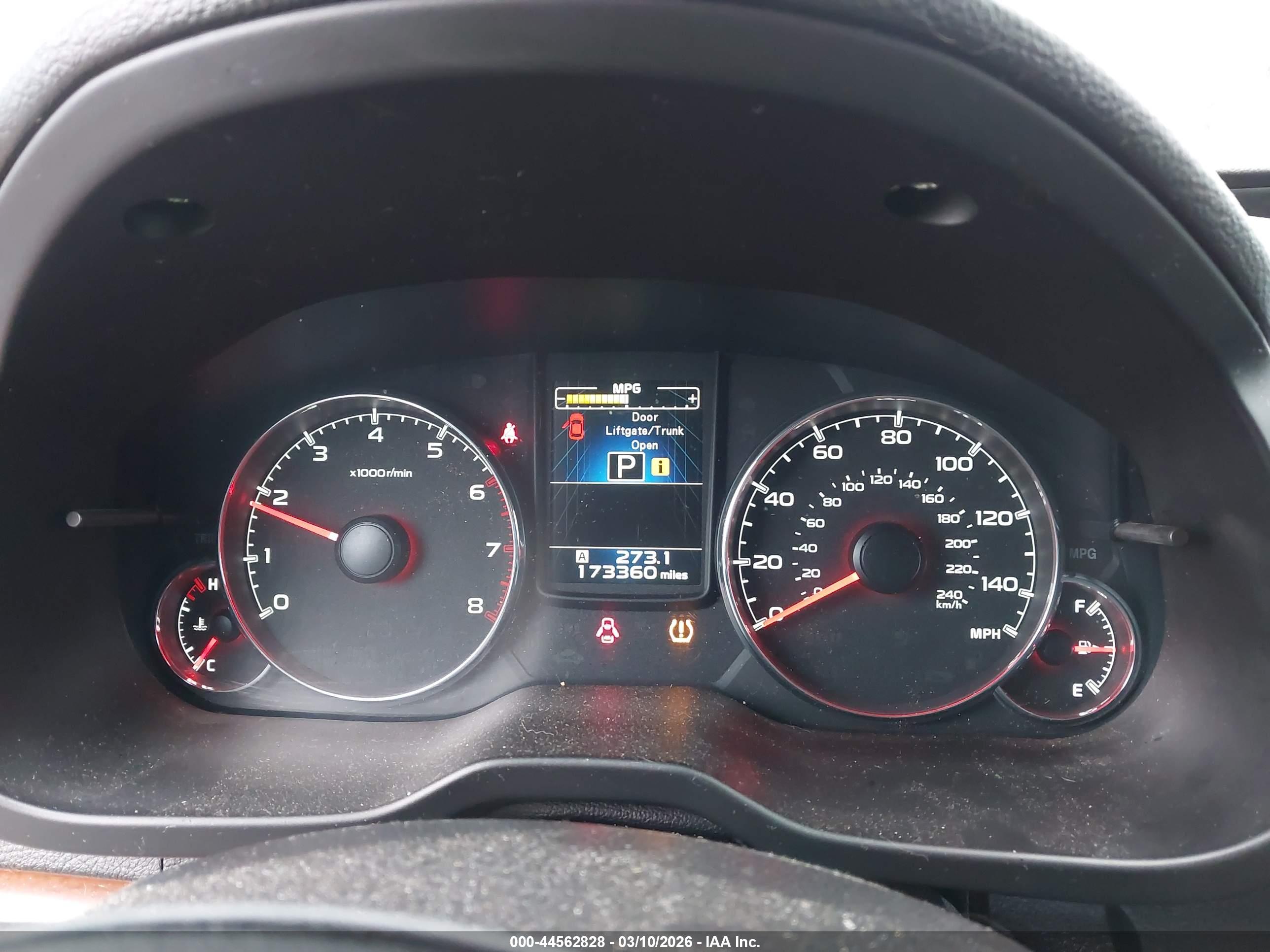 SUBARU OUTBACK image 7