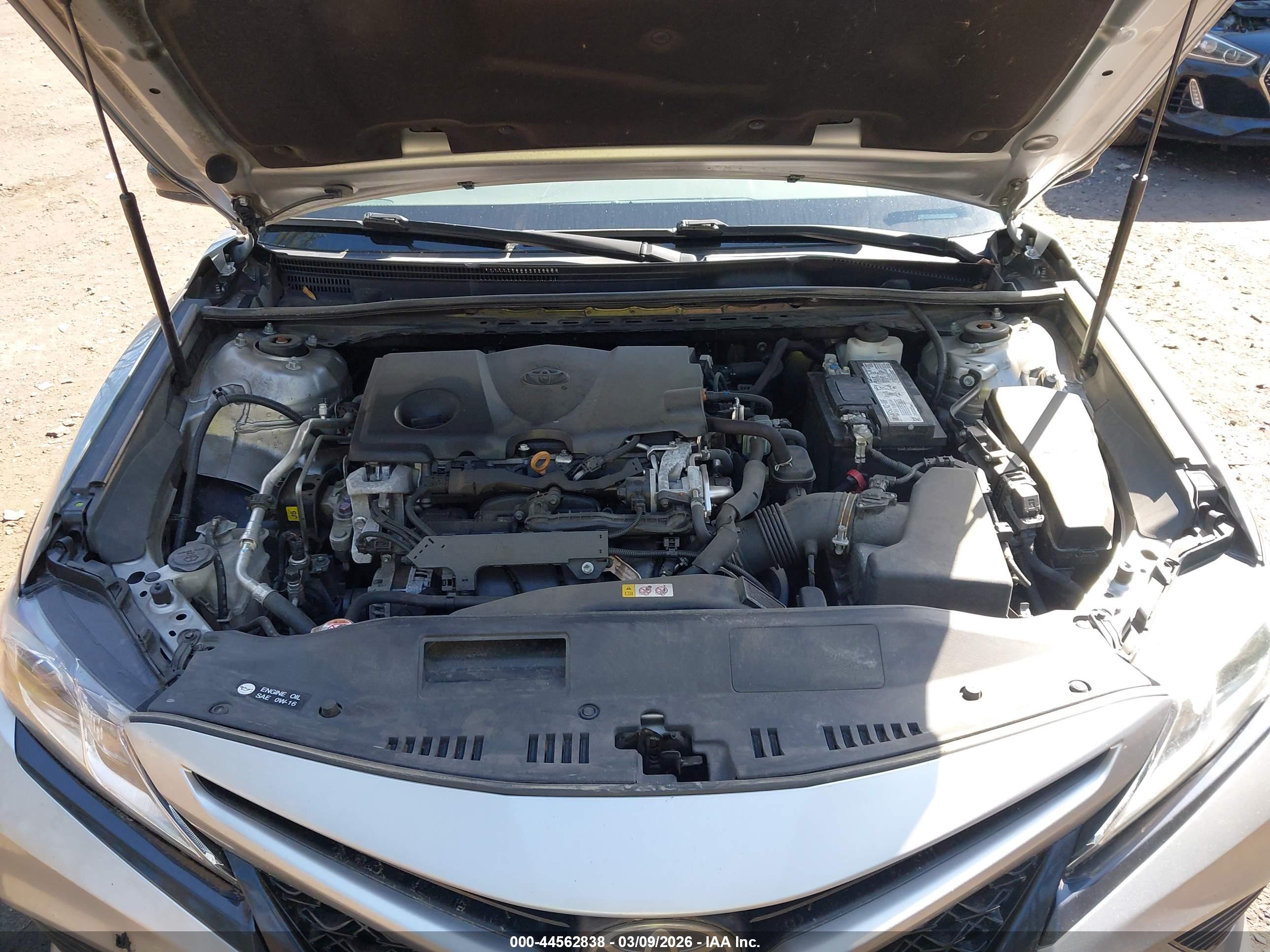 TOYOTA CAMRY image 10