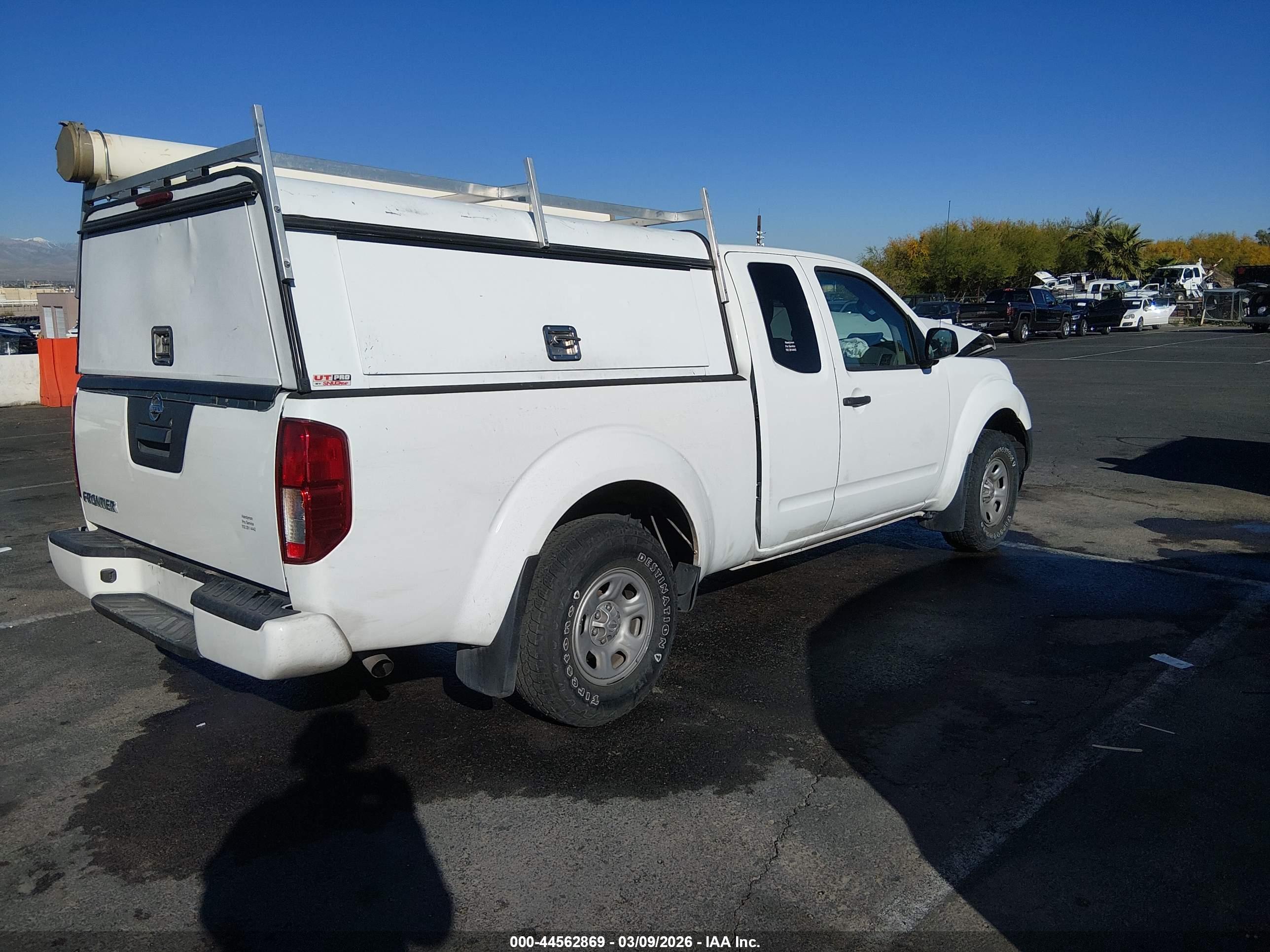NISSAN FRONTIER image 4
