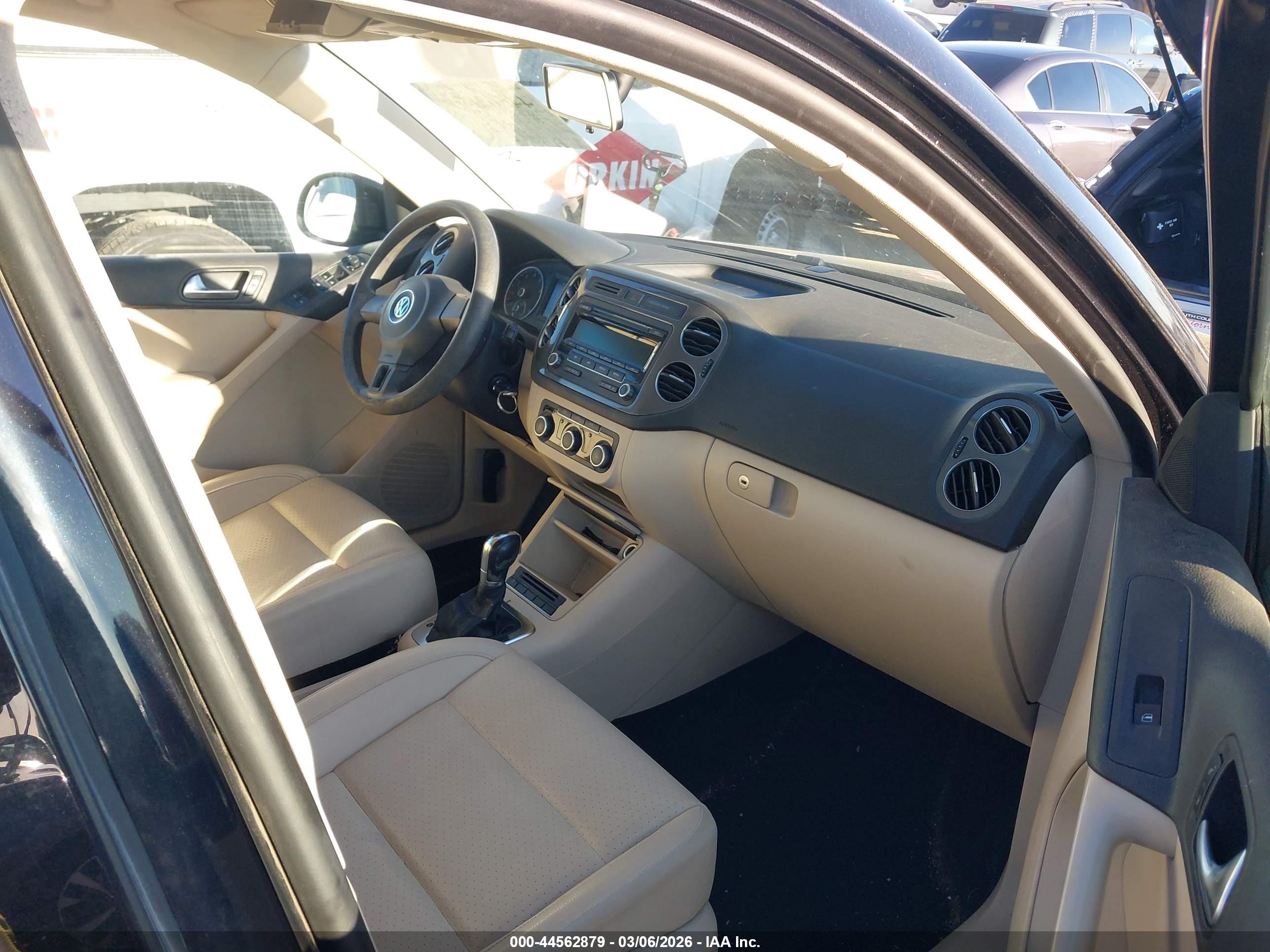 VOLKSWAGEN TIGUAN image 5