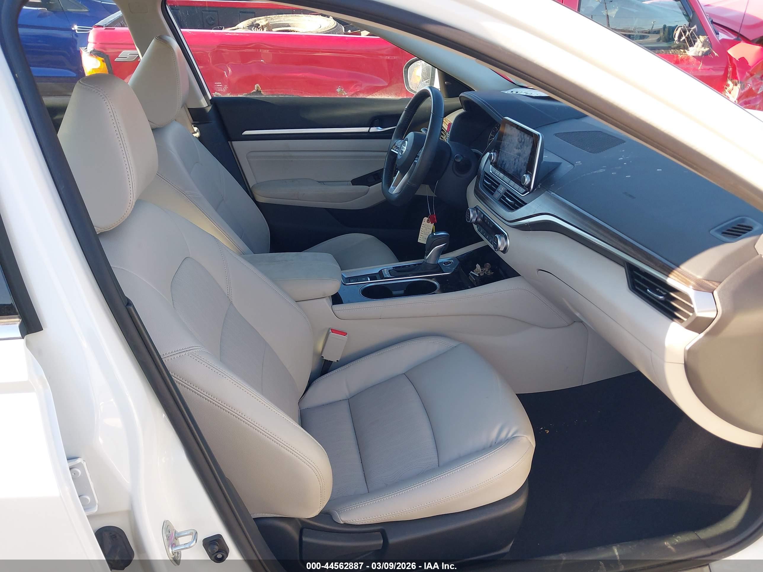 NISSAN ALTIMA image 5