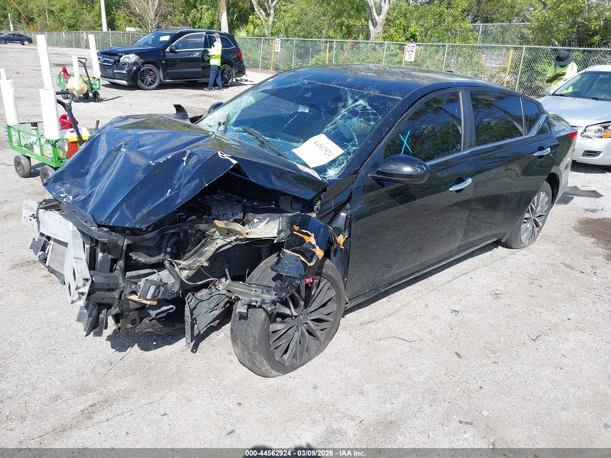 NISSAN ALTIMA image 2