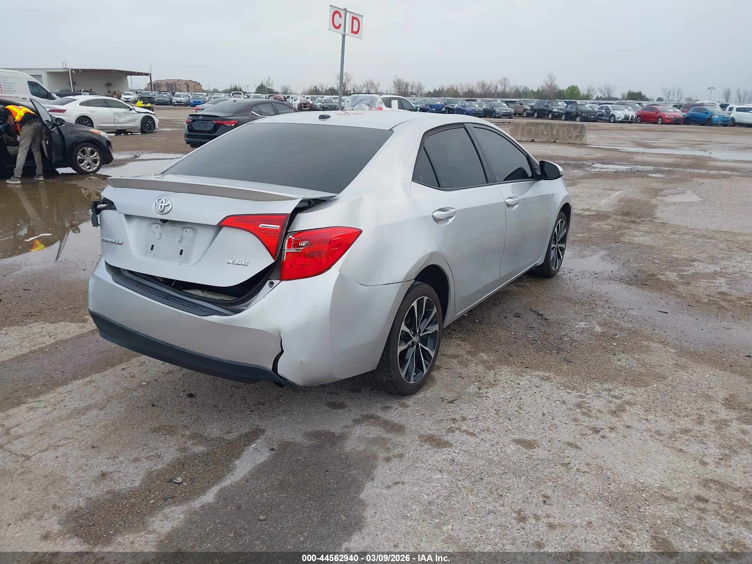 TOYOTA COROLLA image 4