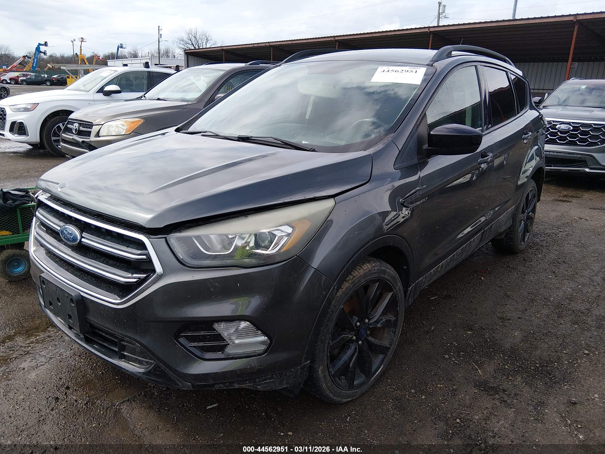 FORD ESCAPE image 2