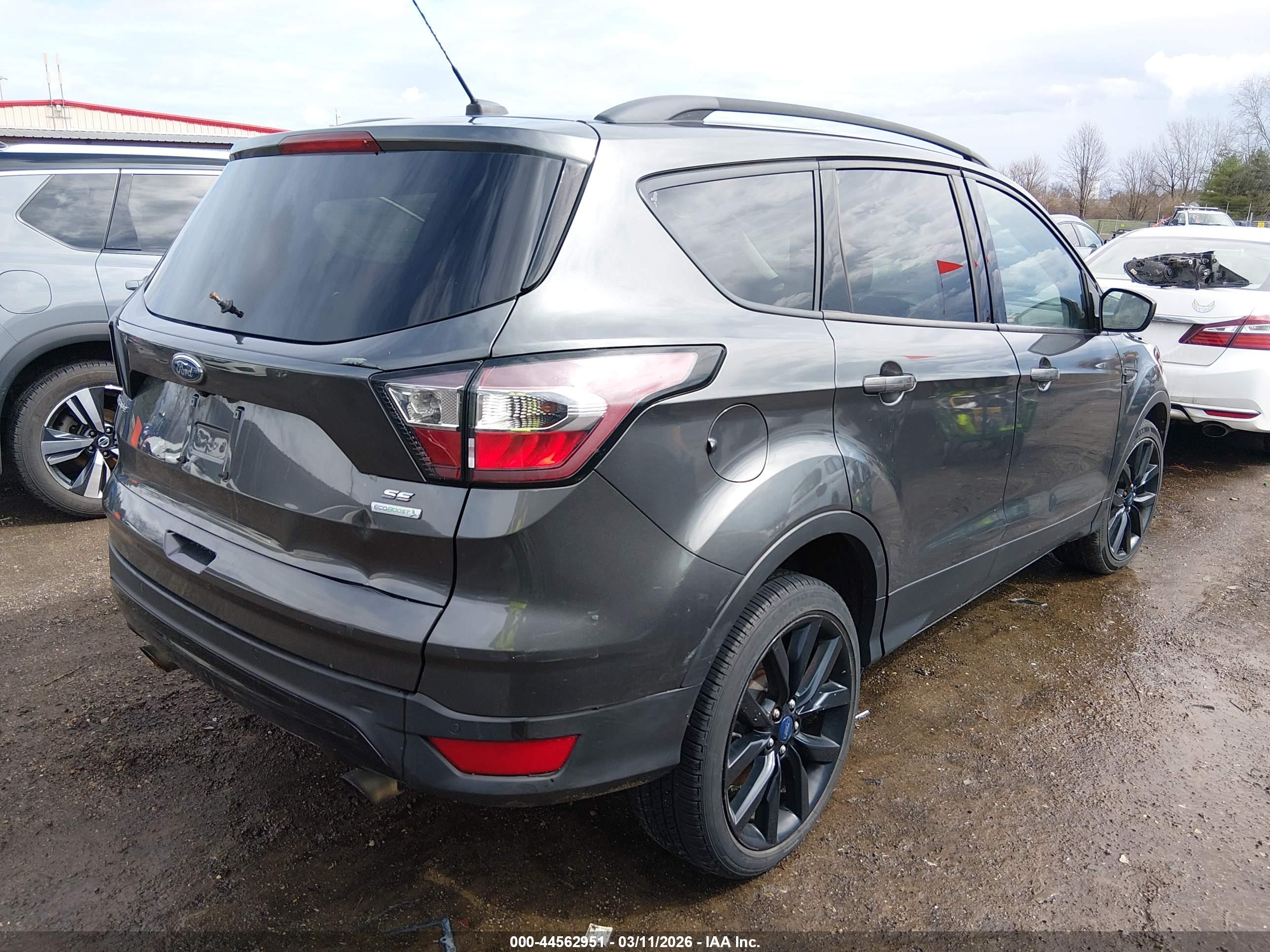 FORD ESCAPE image 4