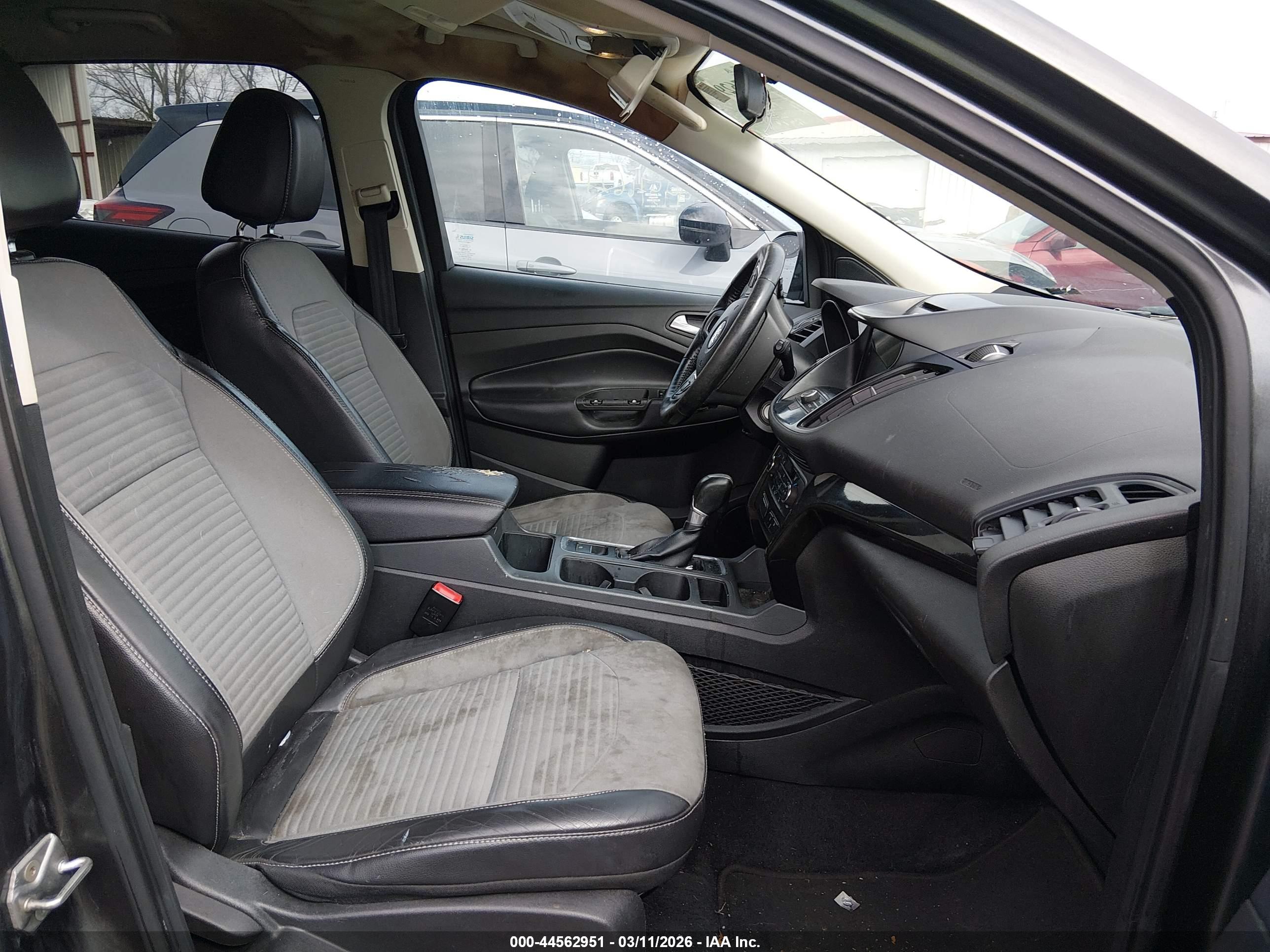 FORD ESCAPE image 5