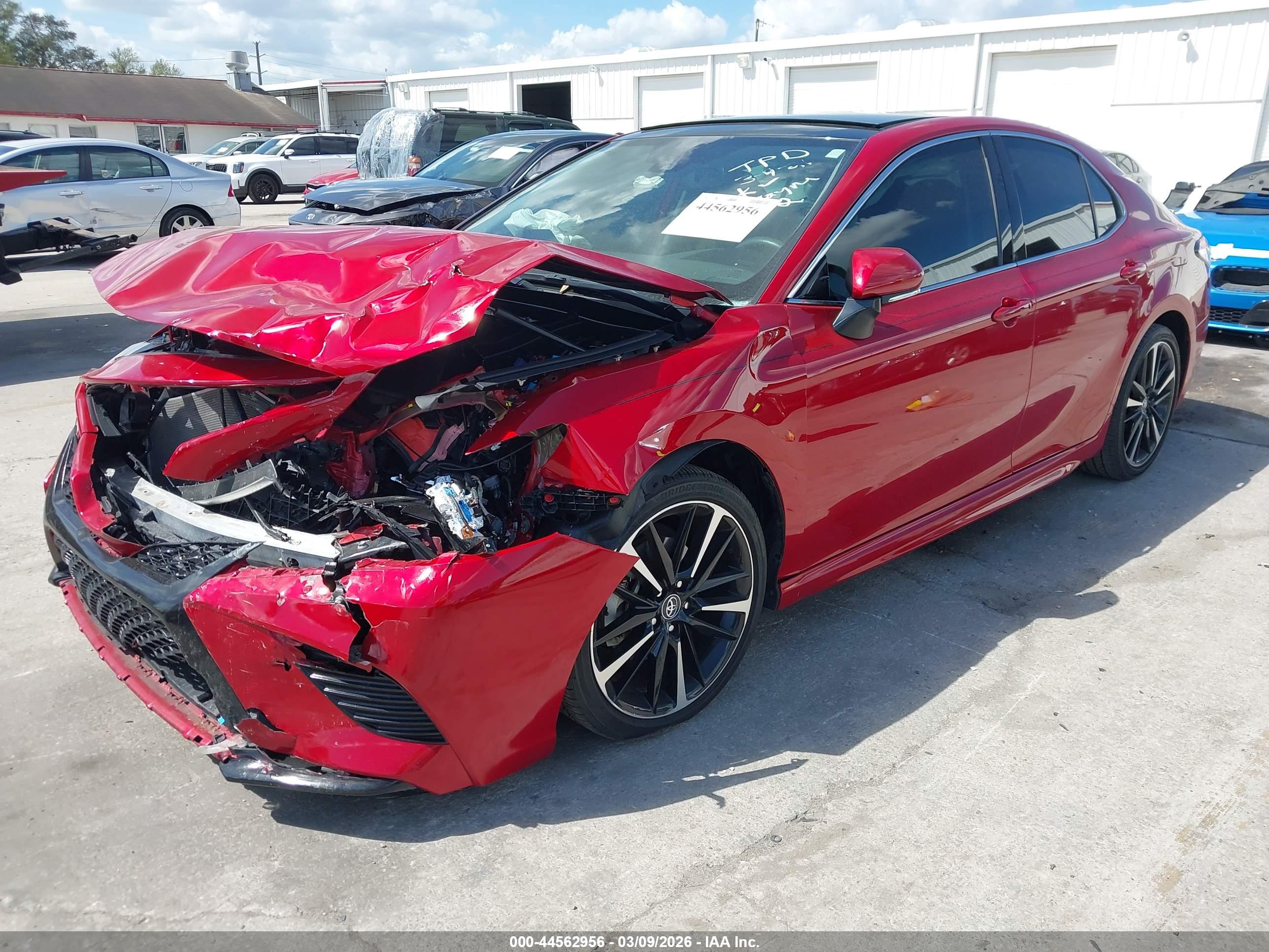 TOYOTA CAMRY image 2