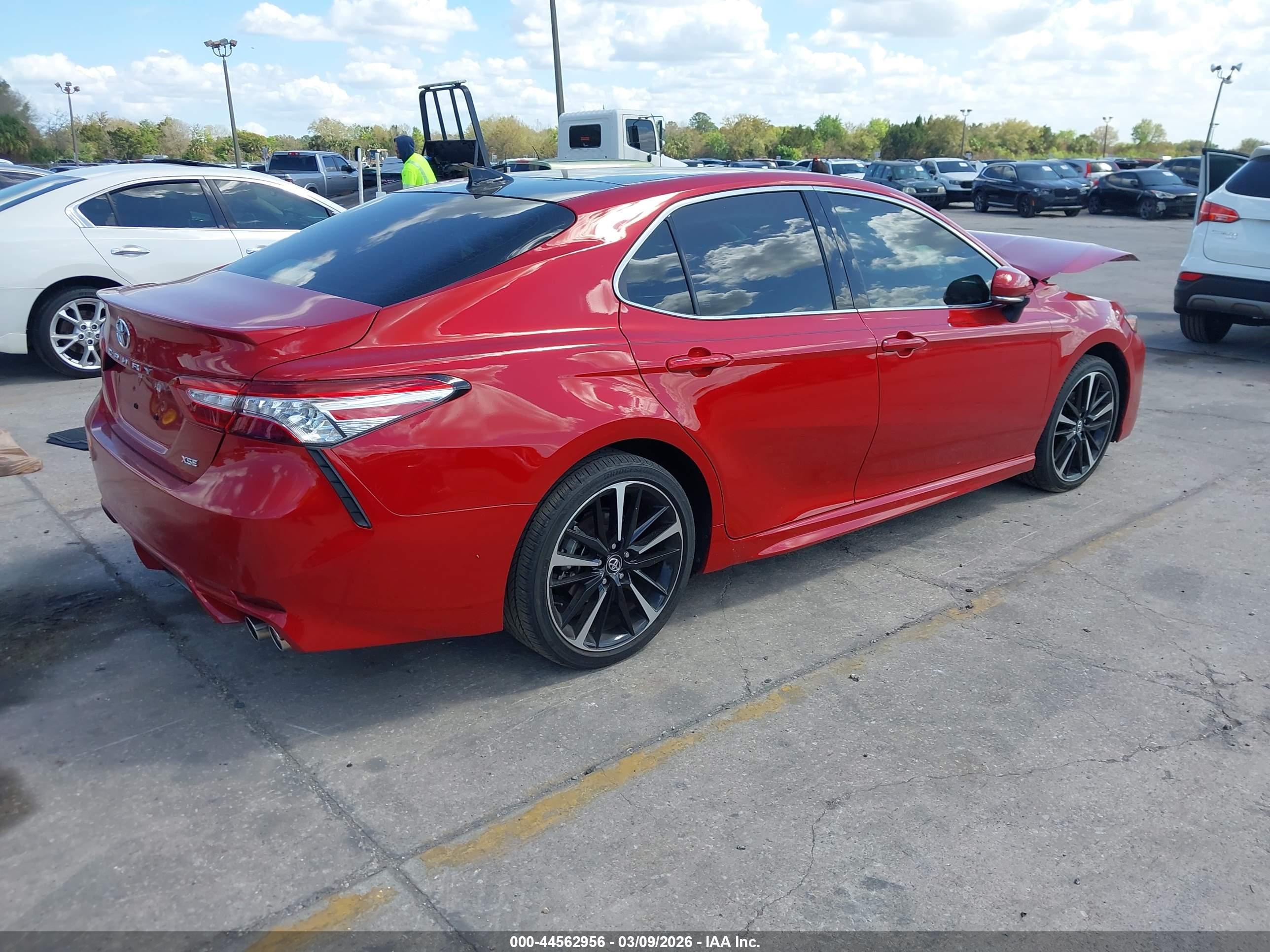 TOYOTA CAMRY image 4