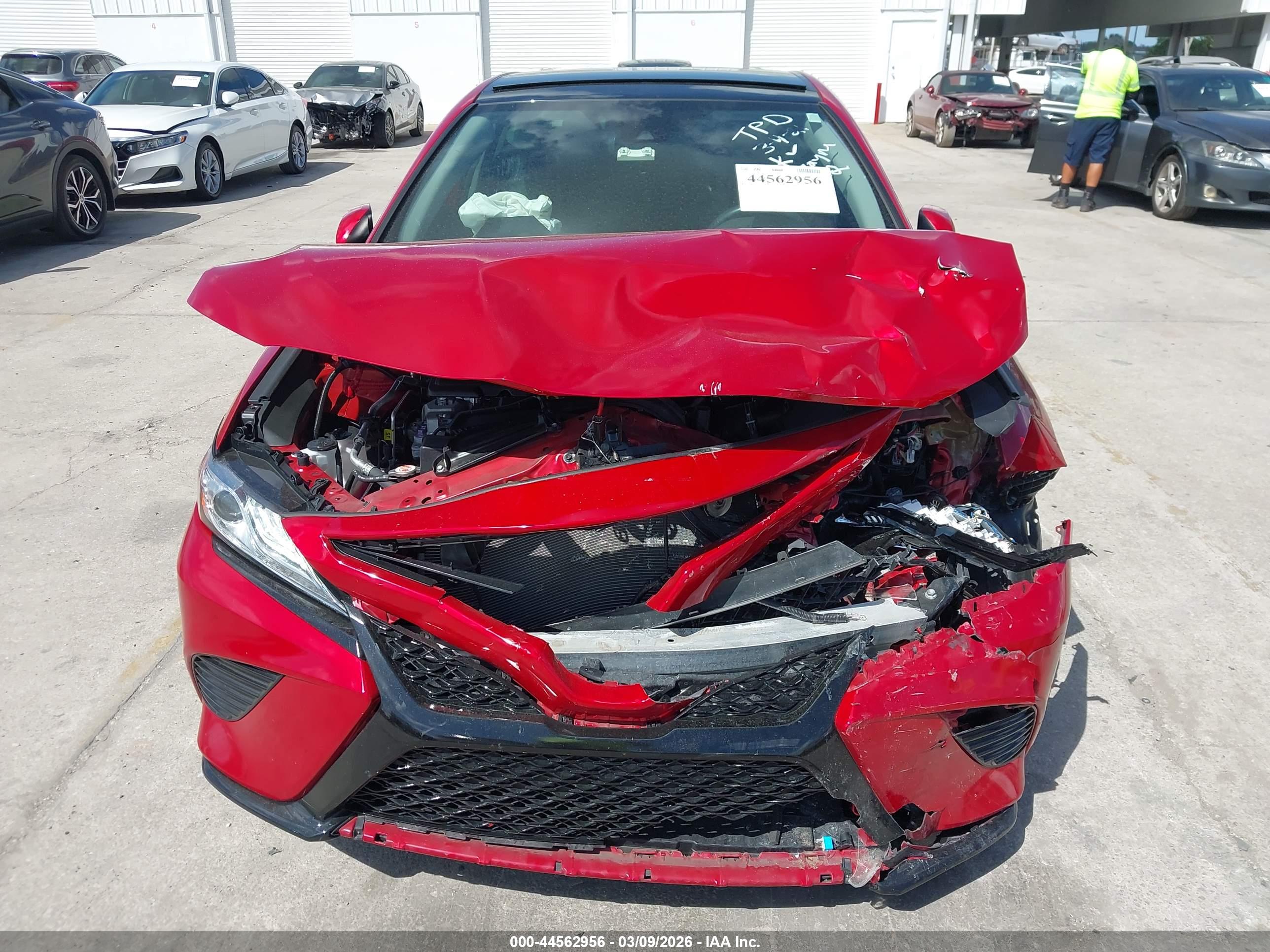 TOYOTA CAMRY image 6