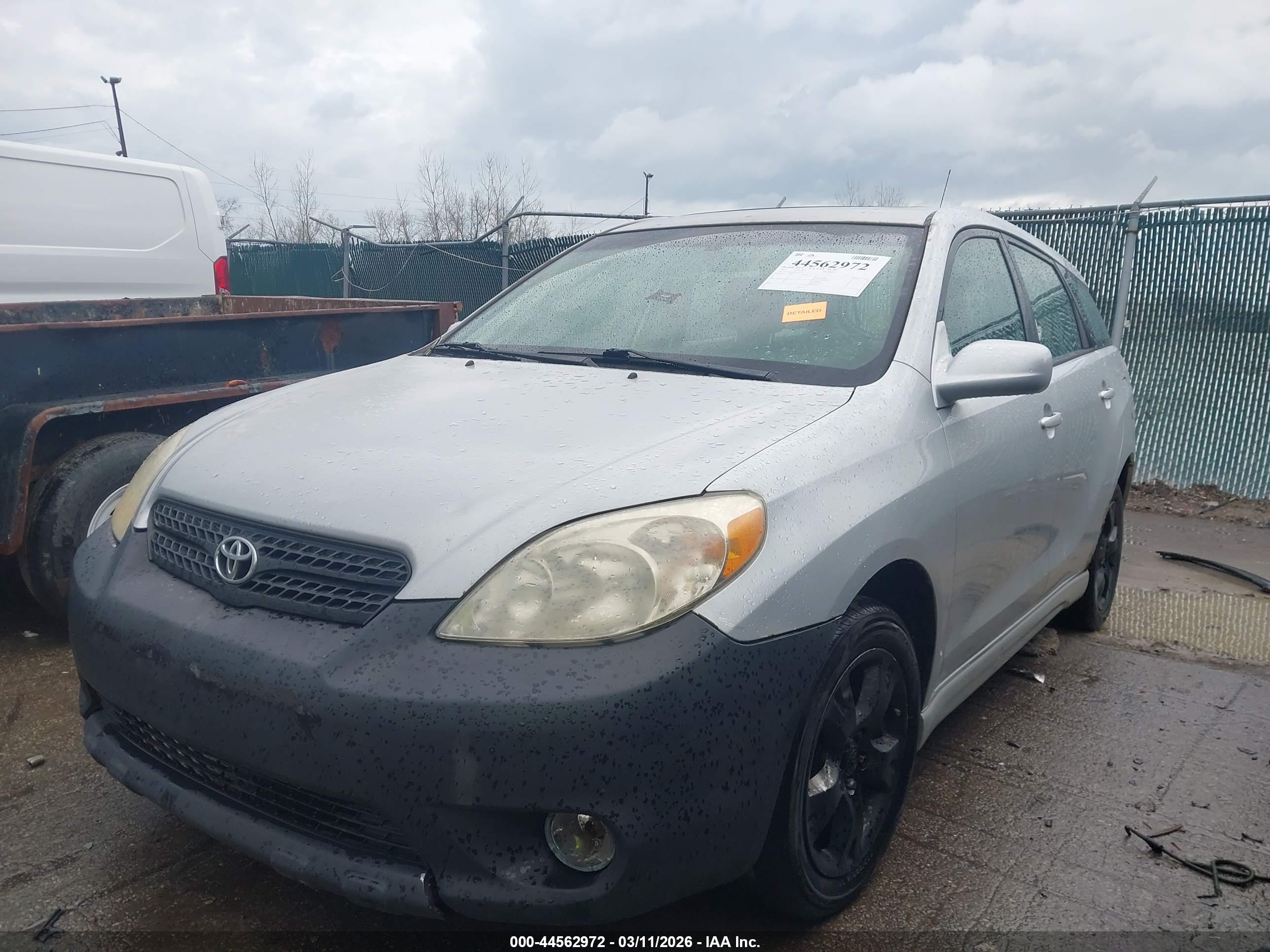 TOYOTA MATRIX image 2