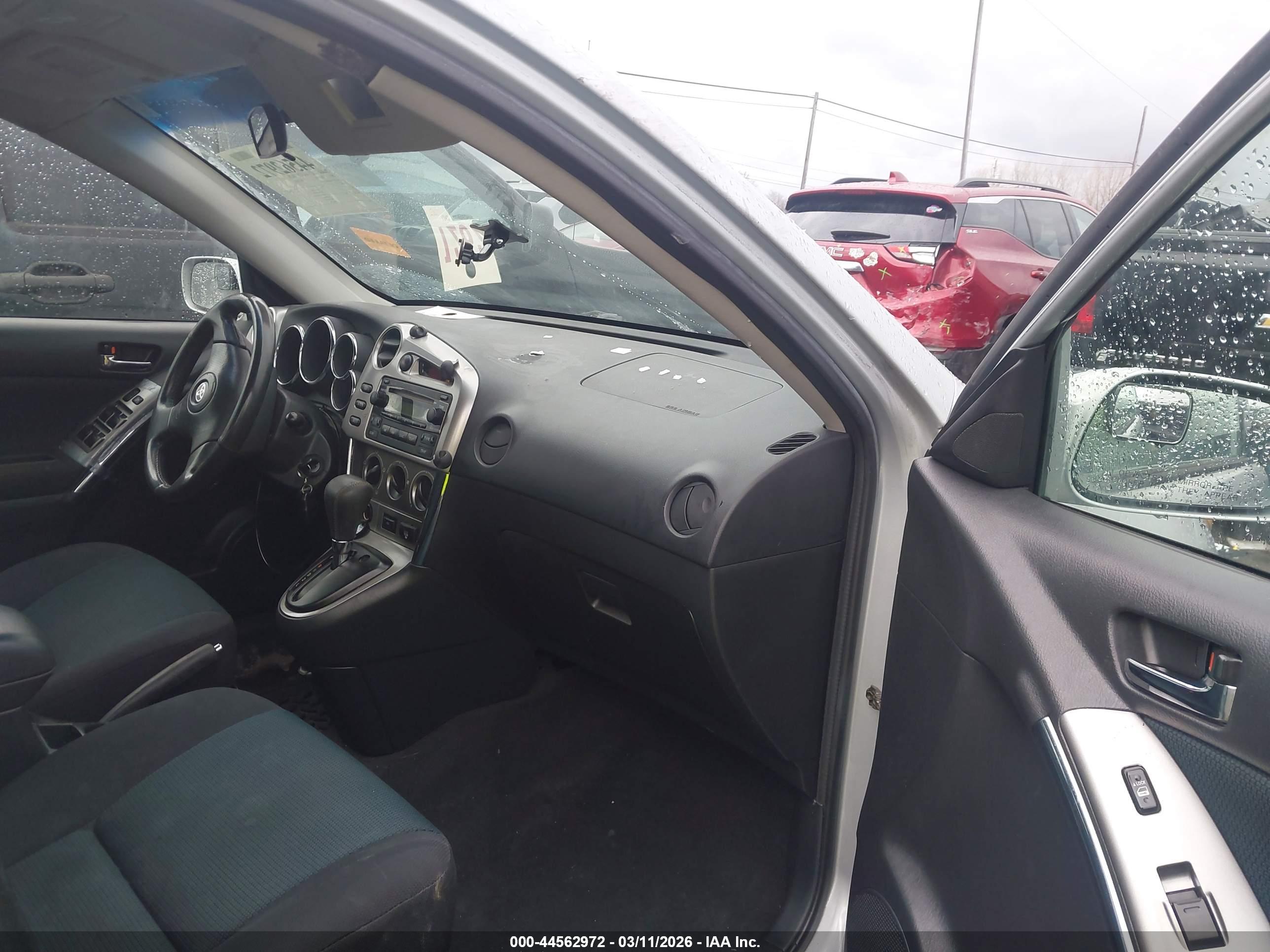 TOYOTA MATRIX image 5