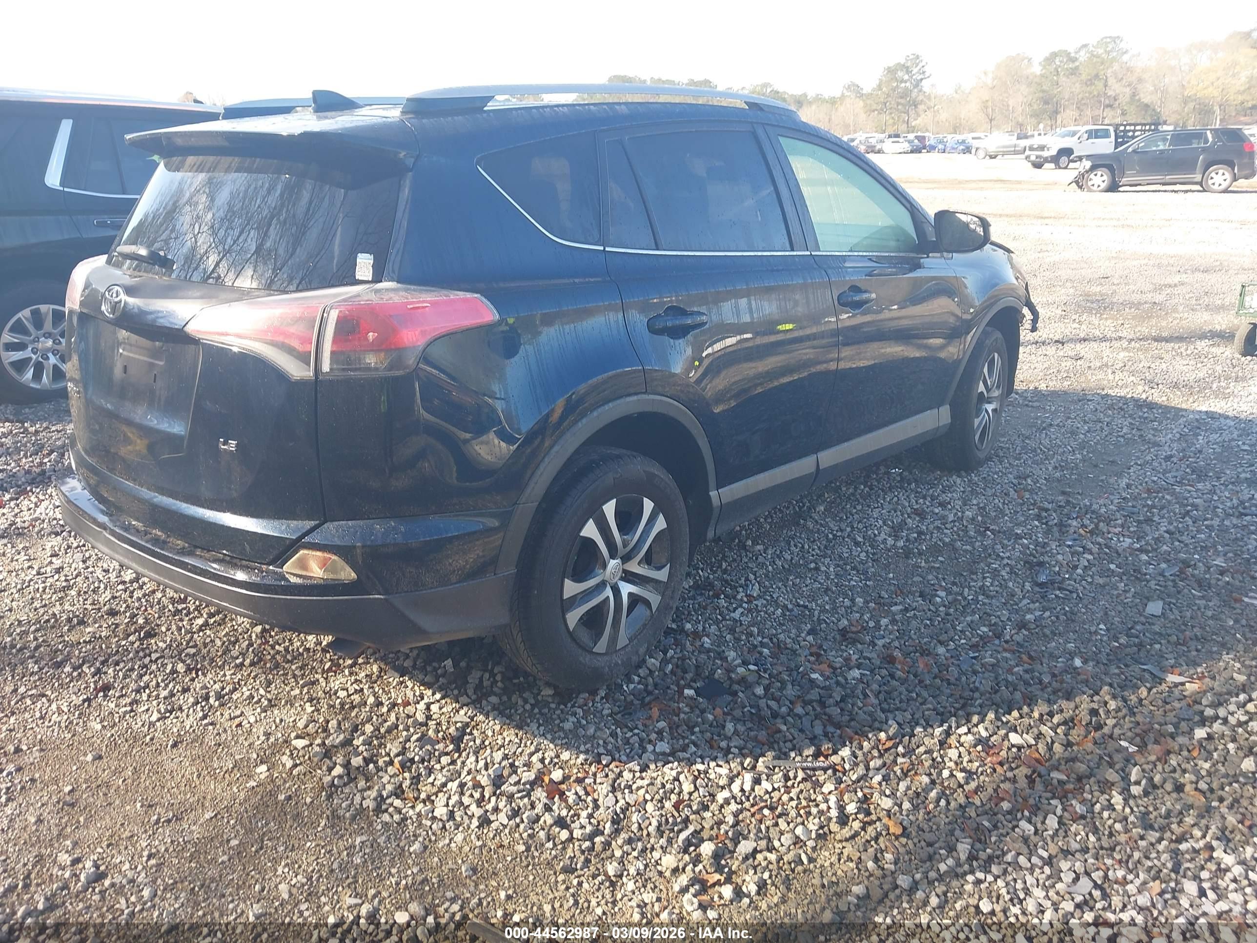 TOYOTA RAV4 image 4