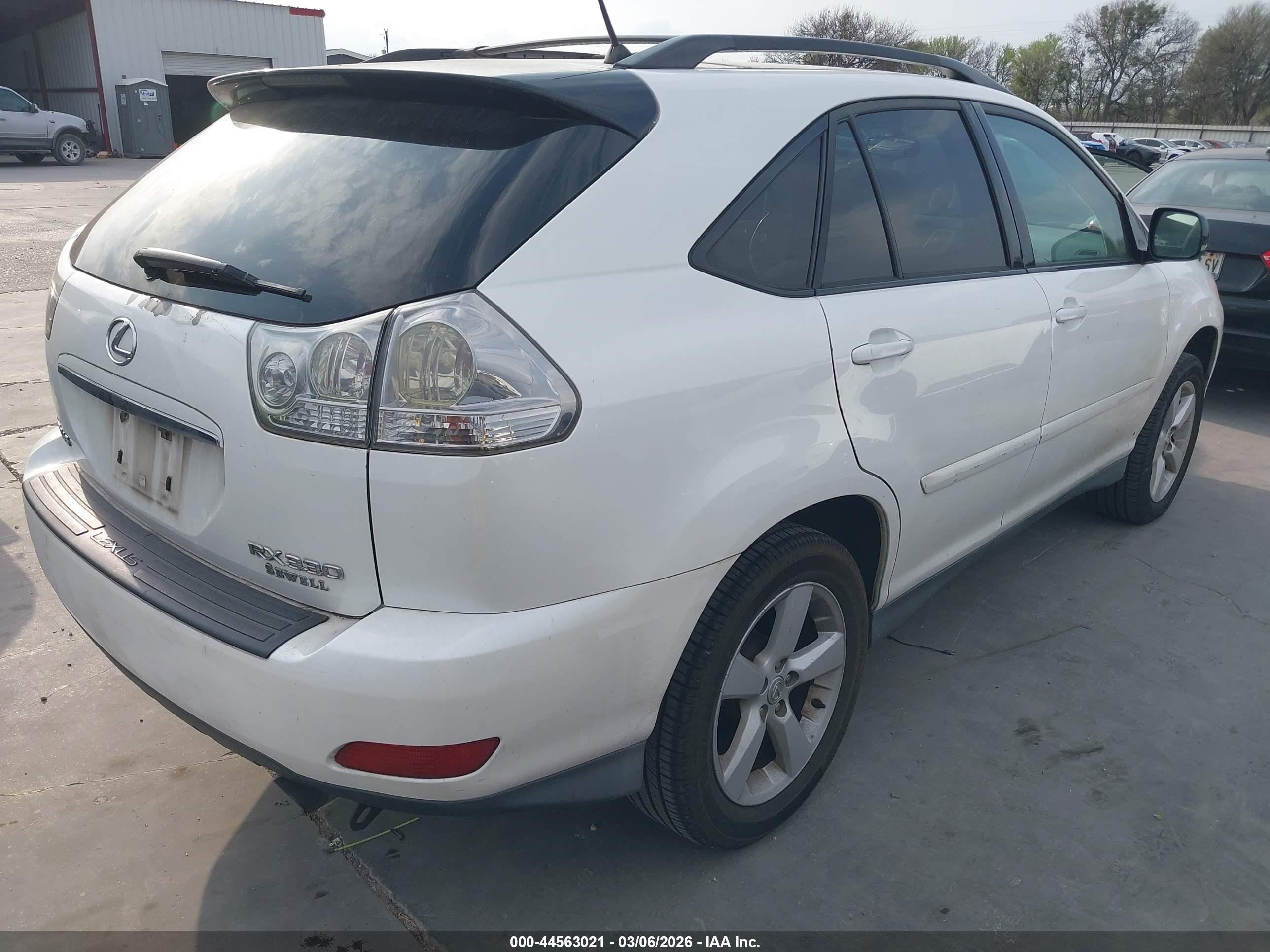 LEXUS RX image 4