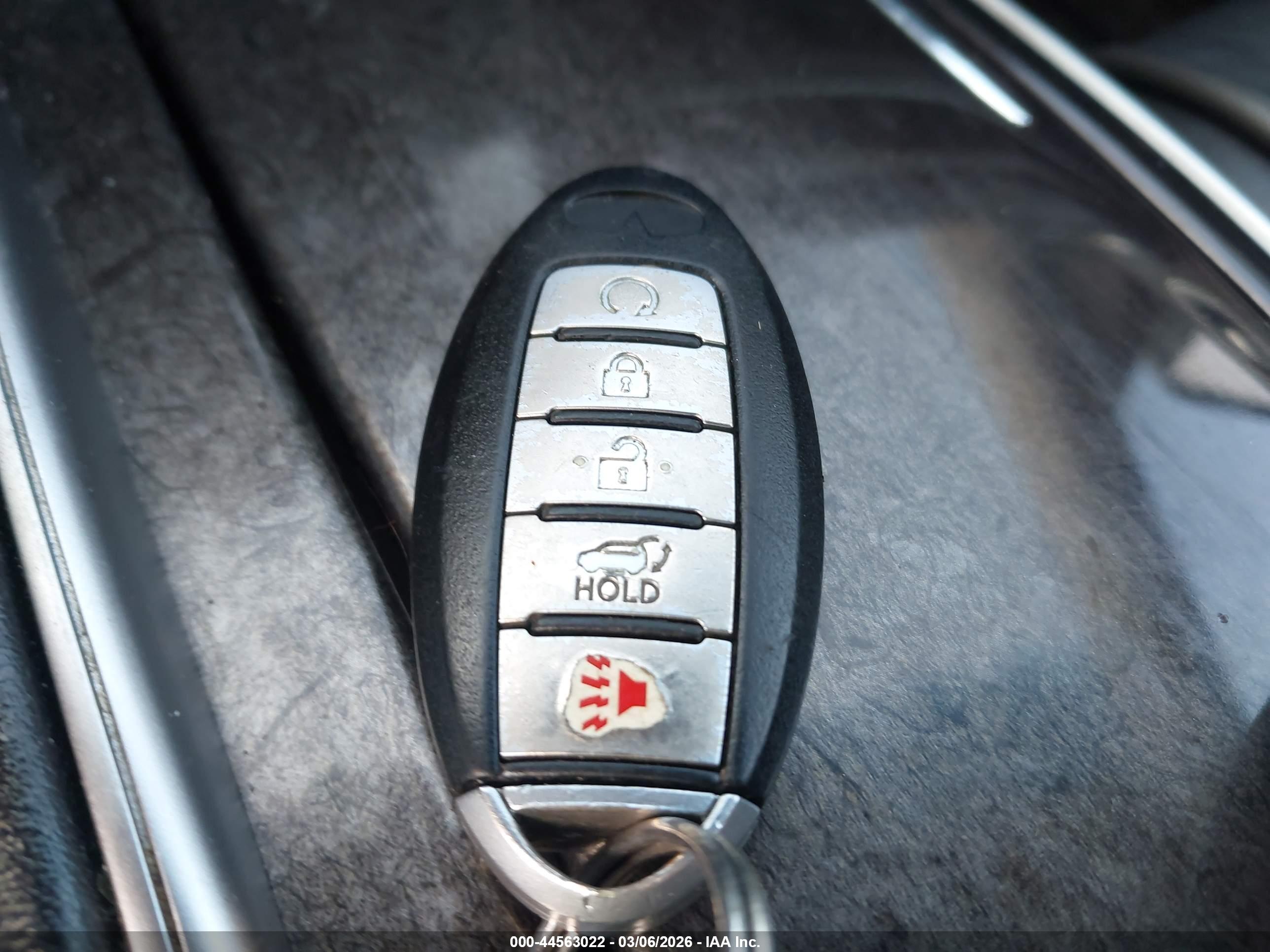 INFINITI JX35 image 11