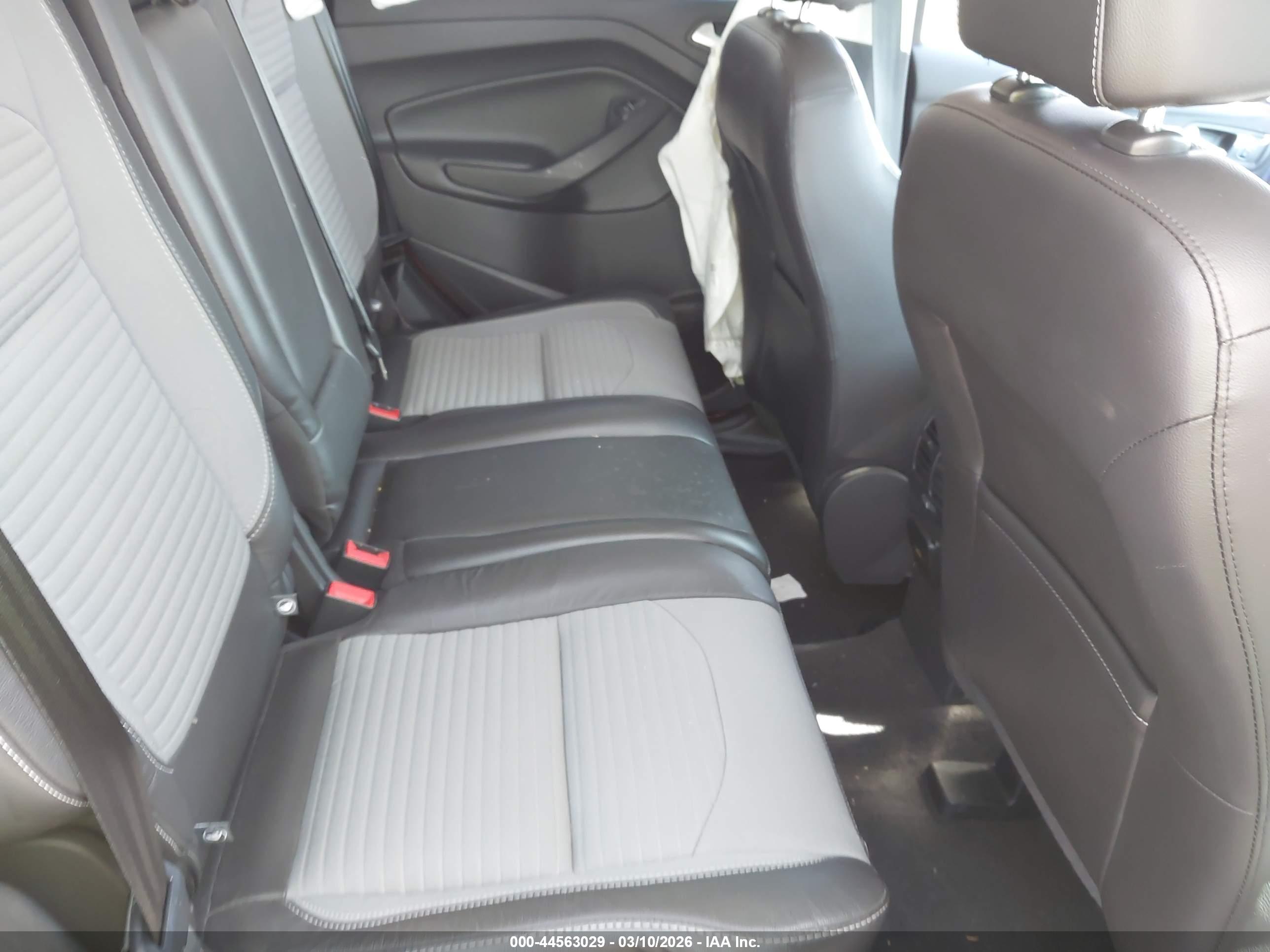 FORD ESCAPE image 8