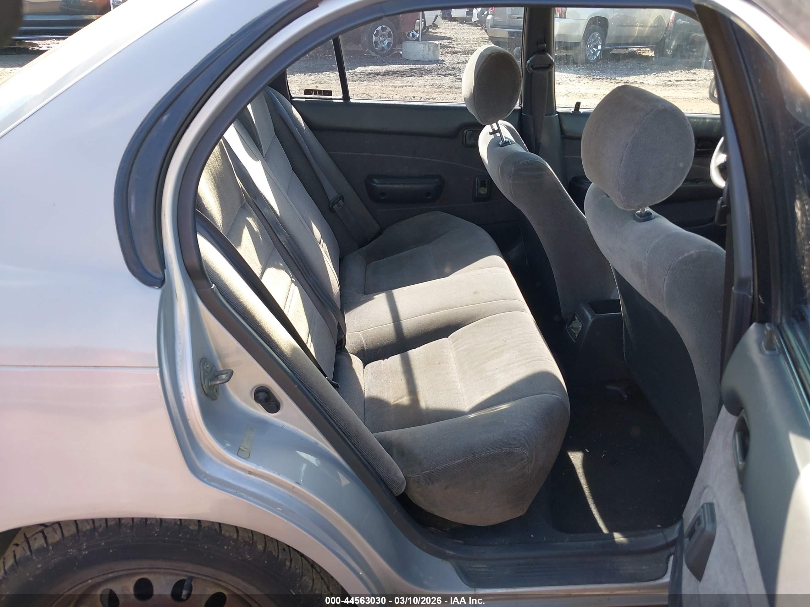 TOYOTA COROLLA image 8