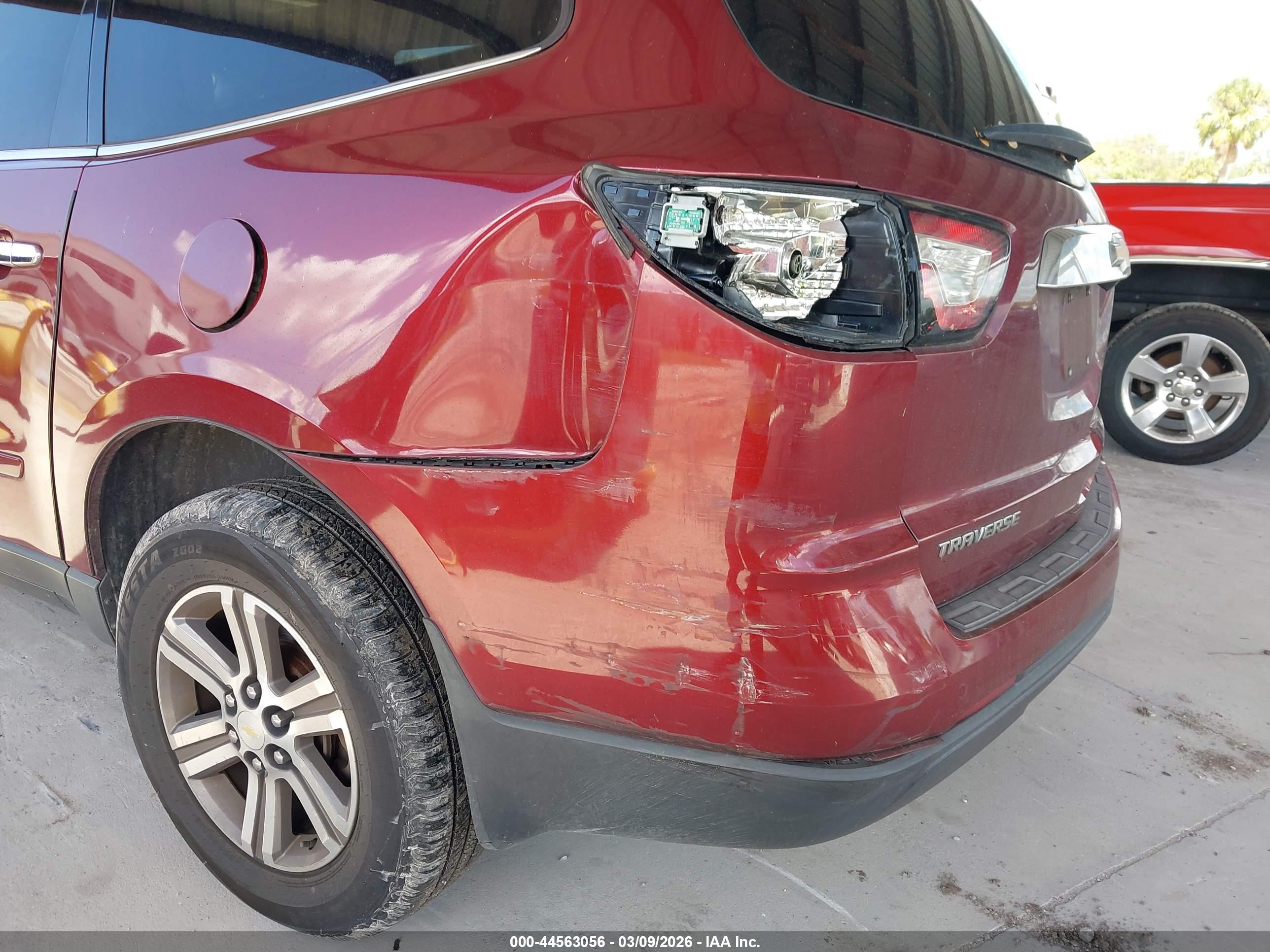 CHEVROLET TRAVERSE image 6