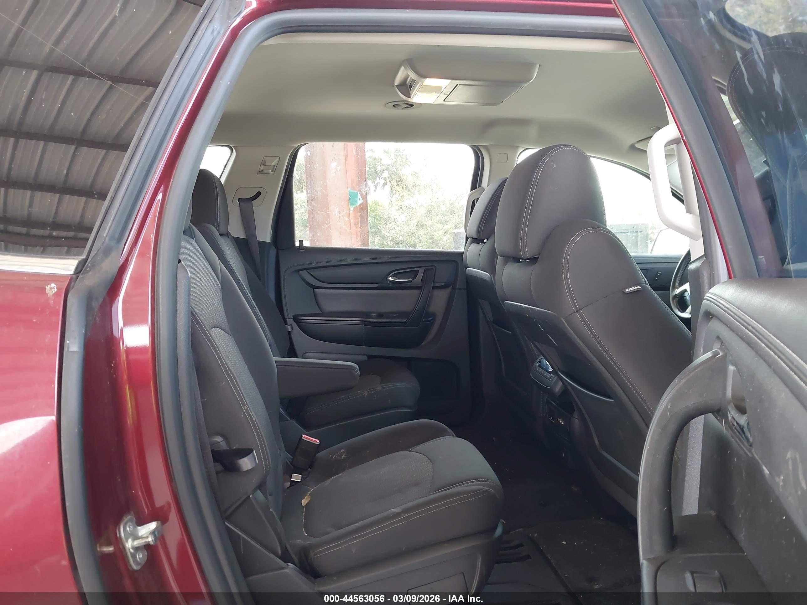 CHEVROLET TRAVERSE image 8