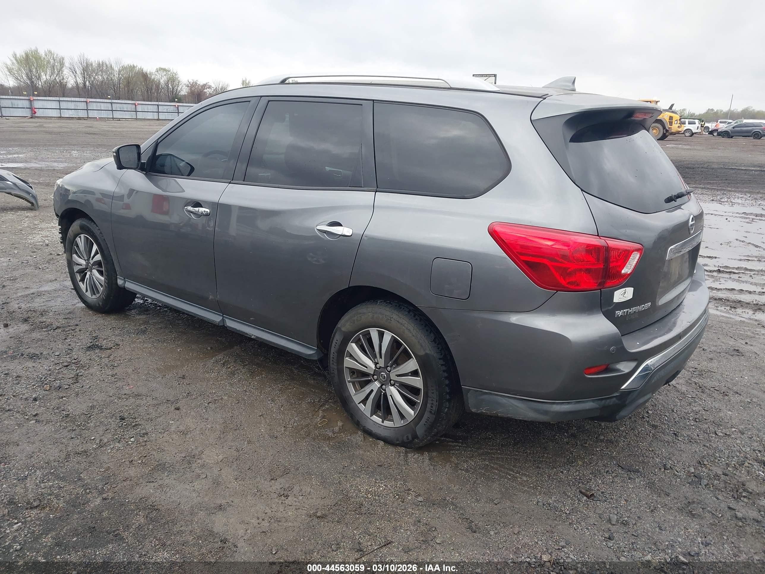 NISSAN PATHFINDER image 3