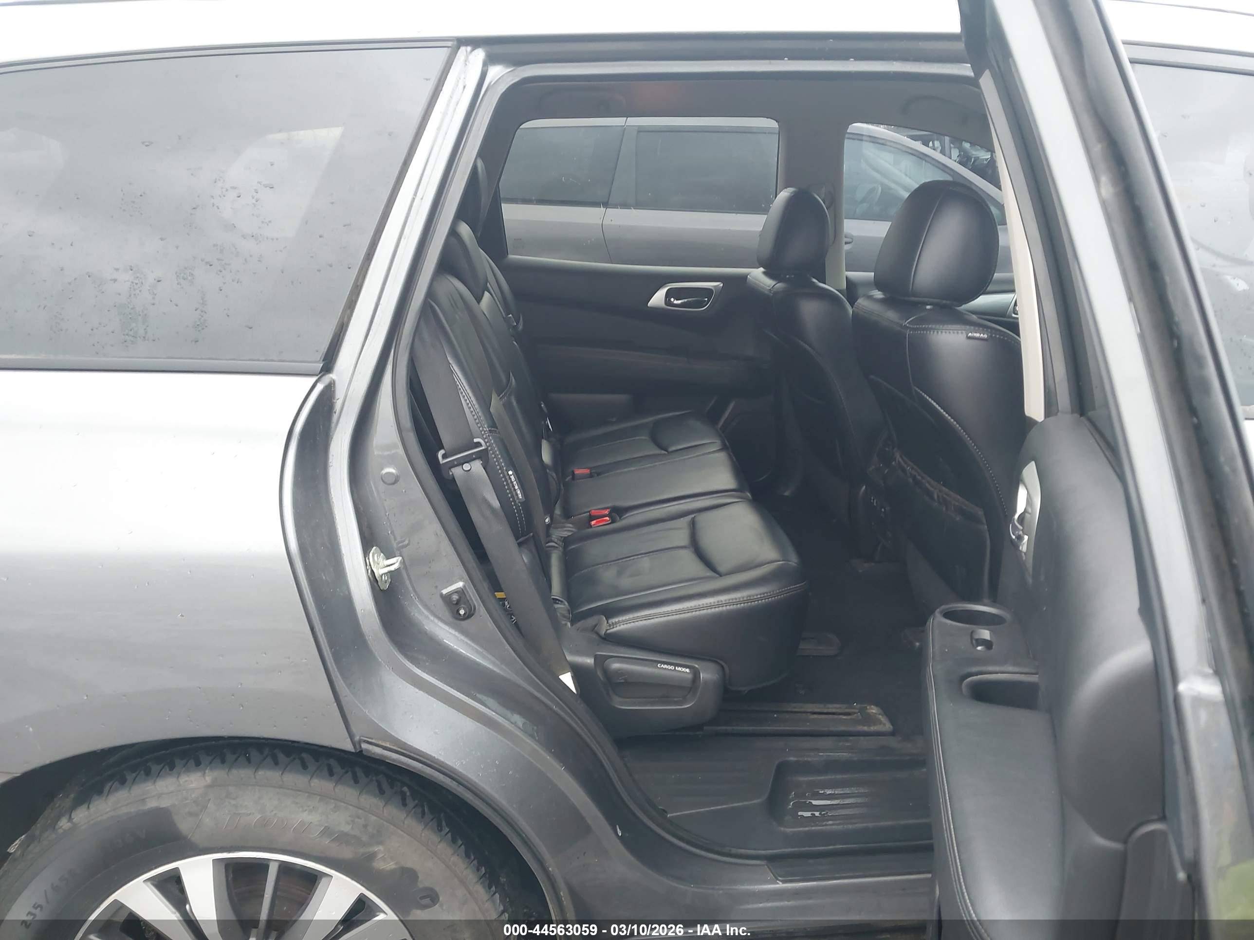 NISSAN PATHFINDER image 8