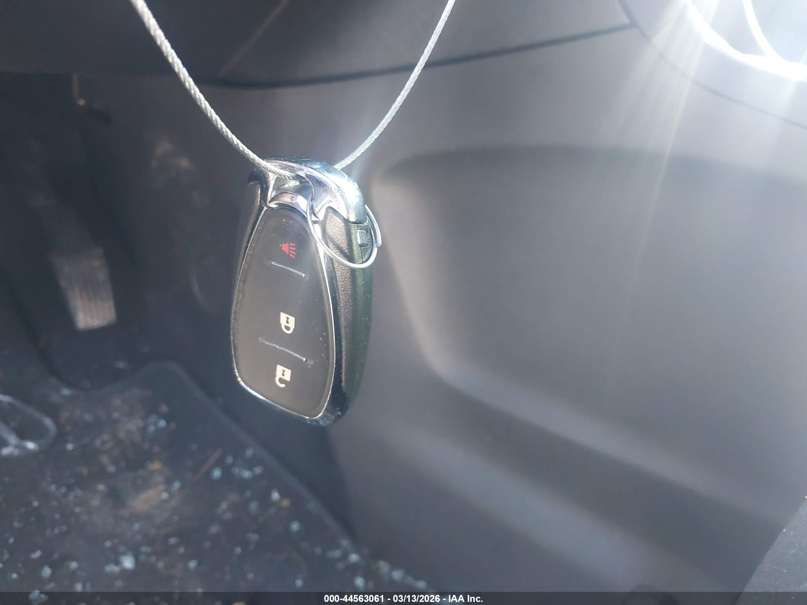 CHEVROLET EQUINOX image 11