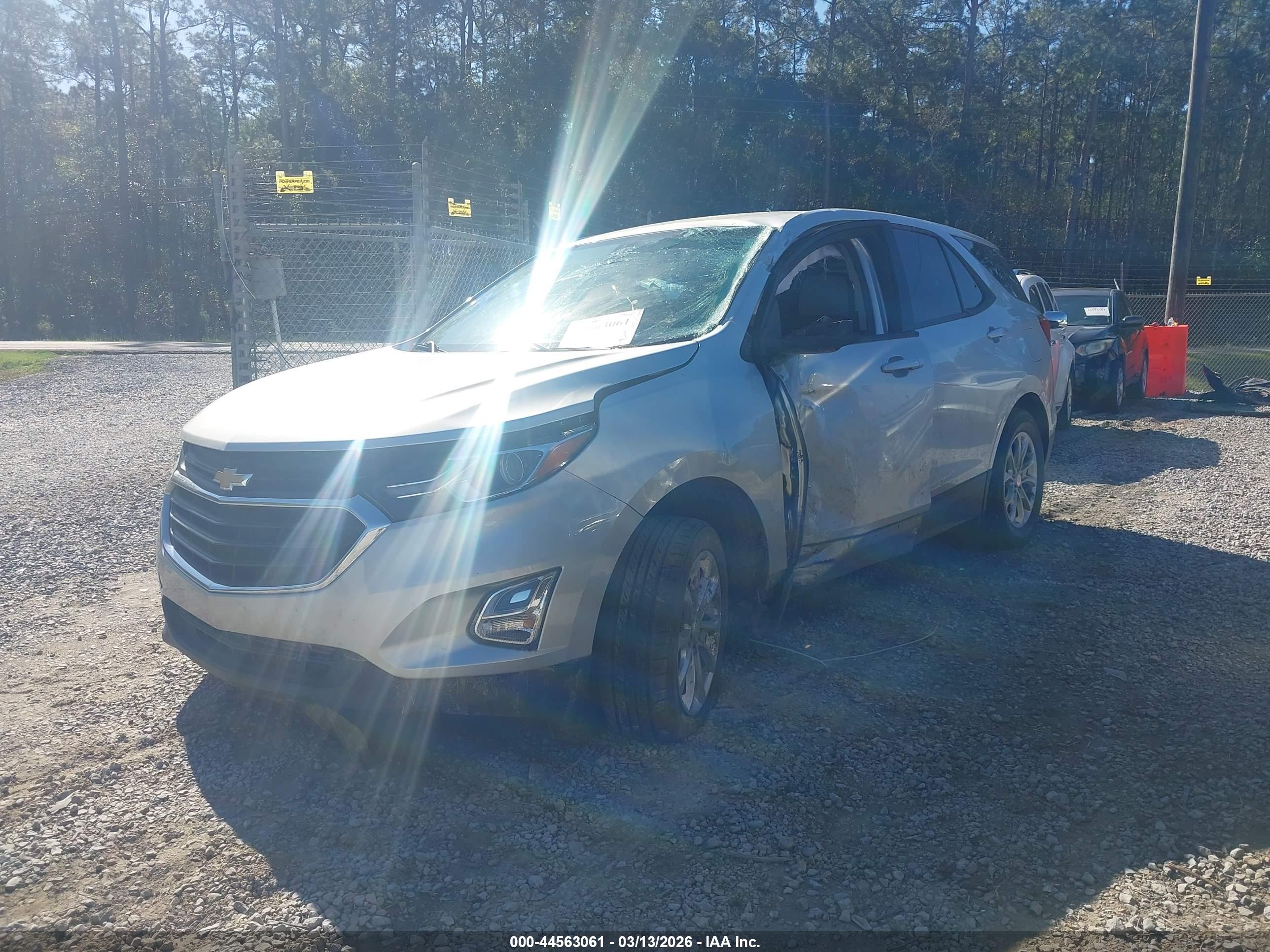 CHEVROLET EQUINOX image 2