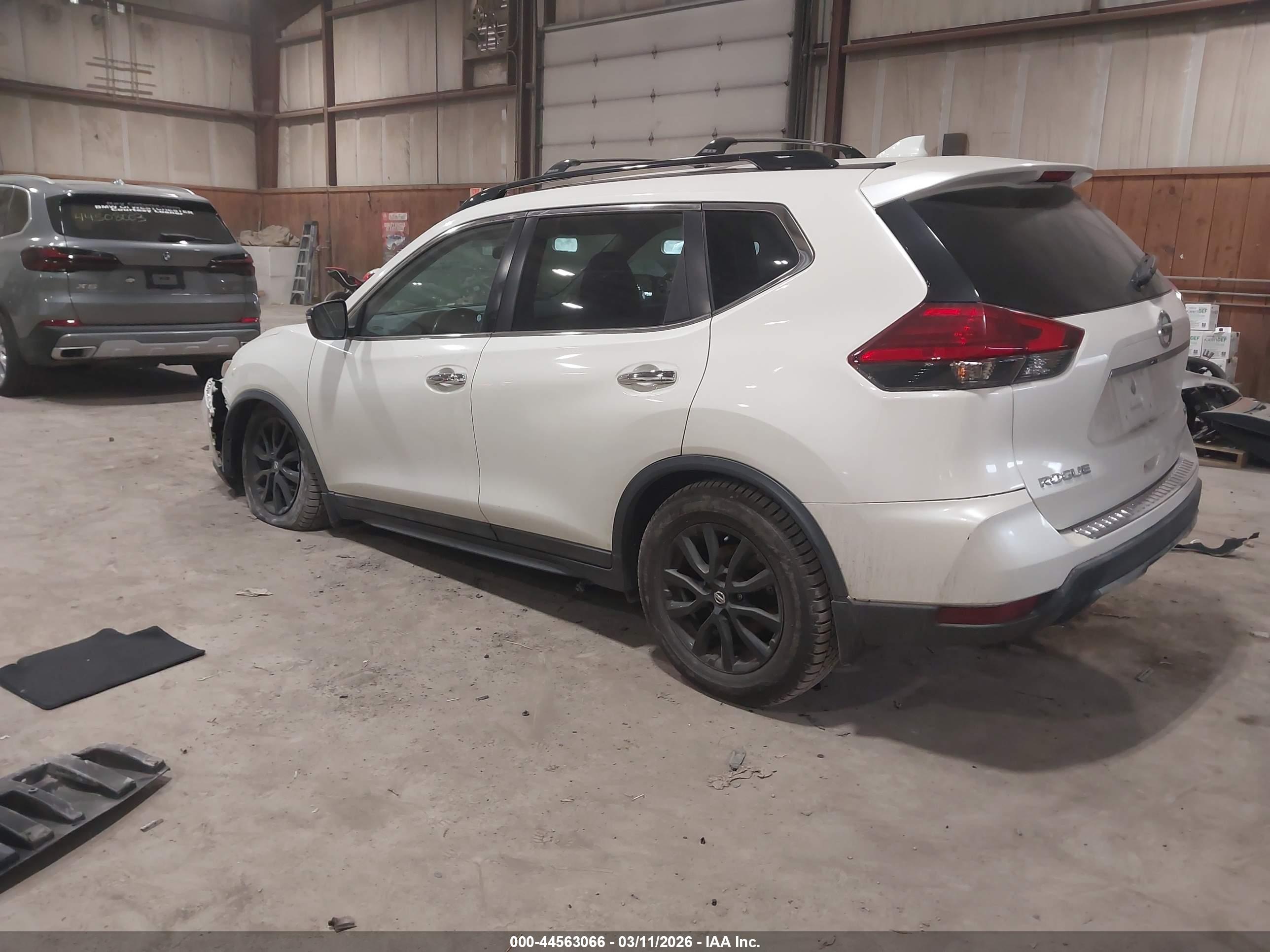 NISSAN ROGUE image 3