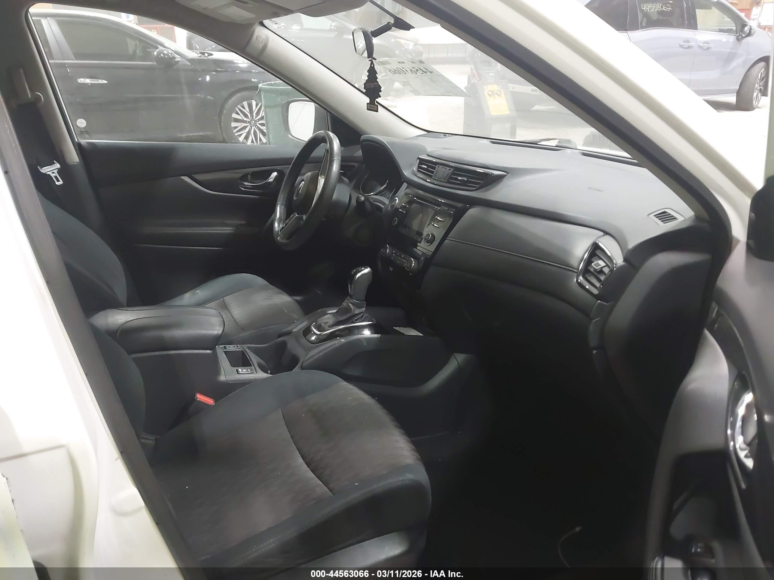 NISSAN ROGUE image 5