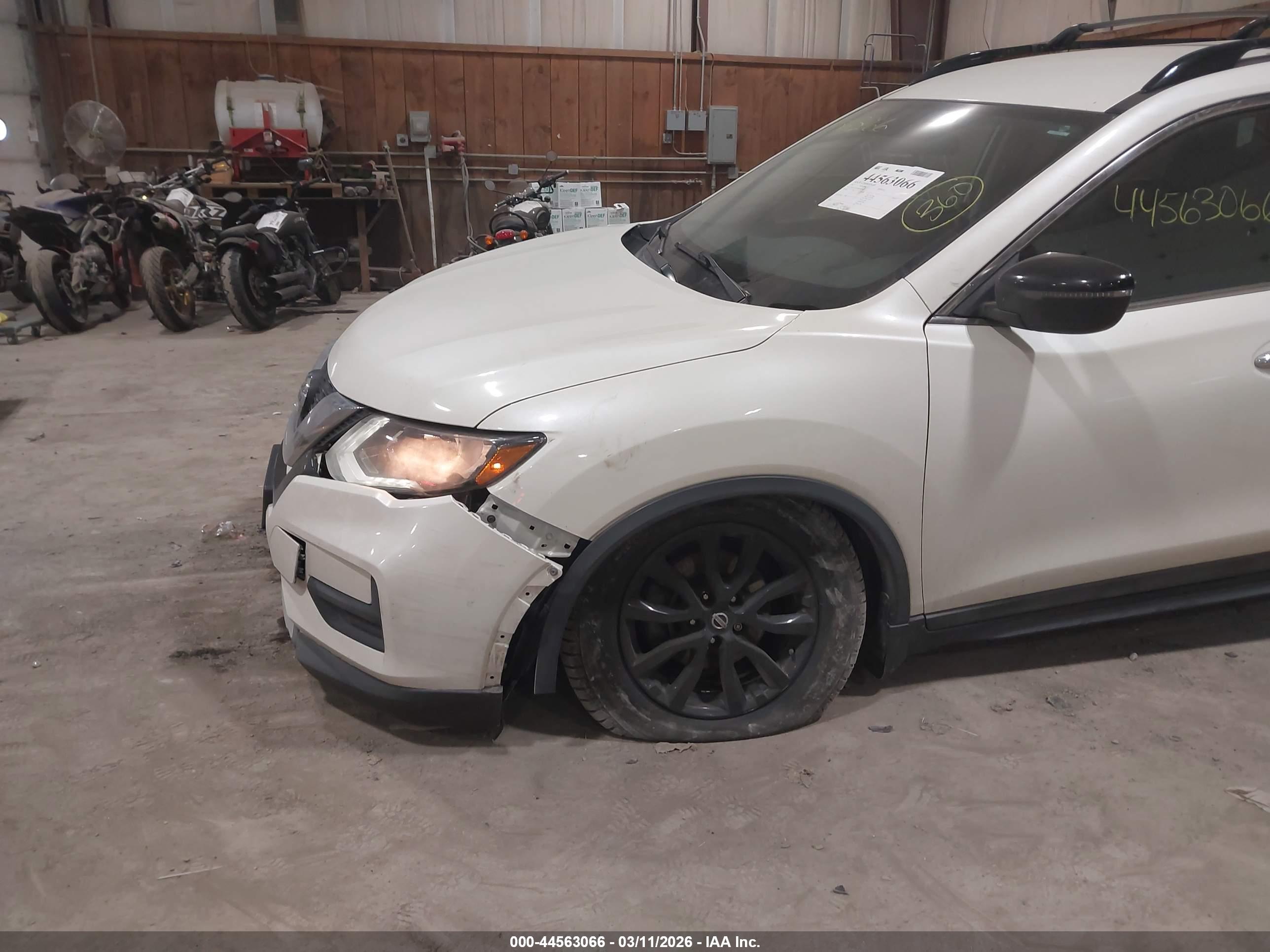 NISSAN ROGUE image 6
